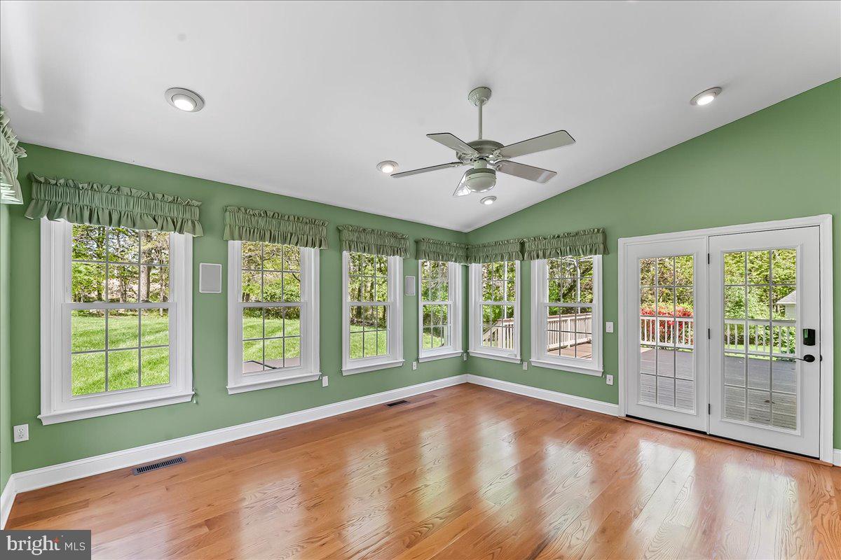 SOMERSET LAKE - Residential Lease