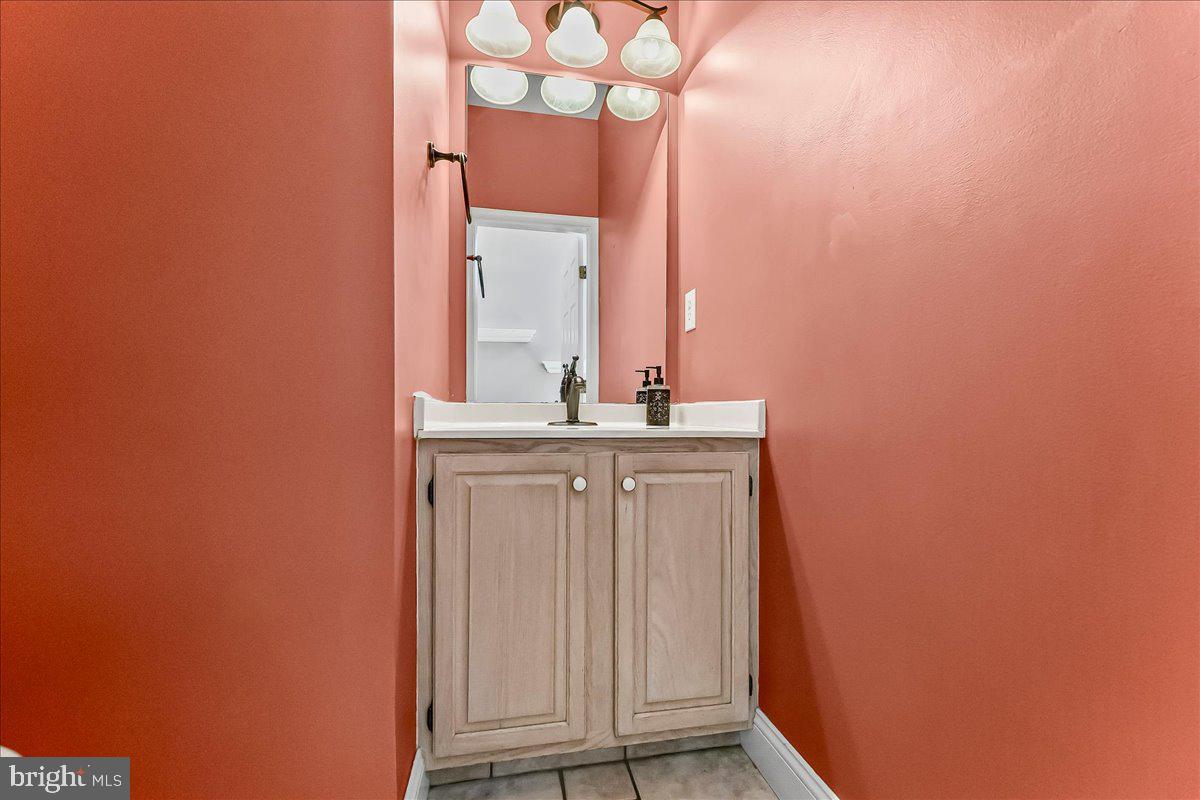 SOMERSET LAKE - Residential Lease