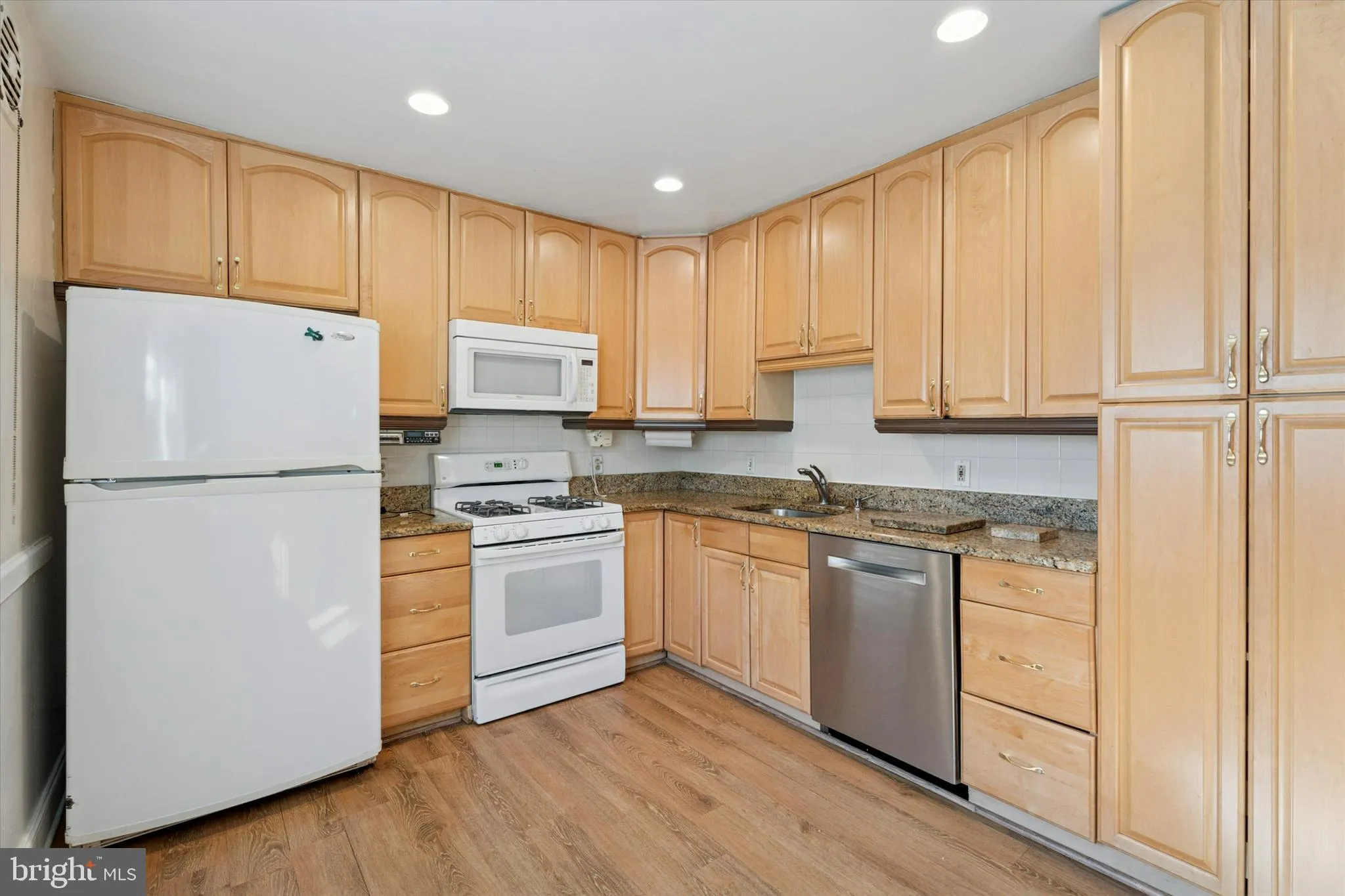 Jenkintown, Pennsylvania 19046, United States, 4 Bedrooms Bedrooms, ,3 BathroomsBathrooms,Residential,Active,233078