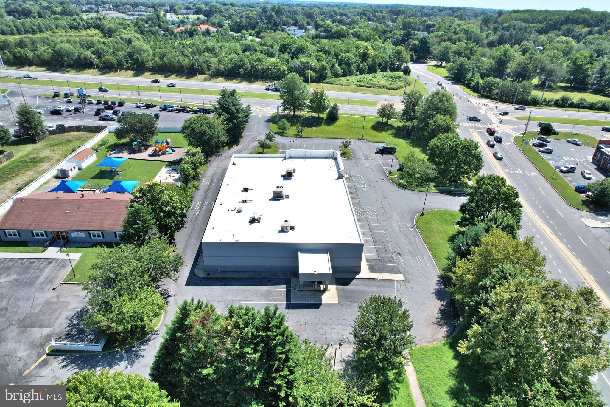 1580 S DUPONT HIGHWAY