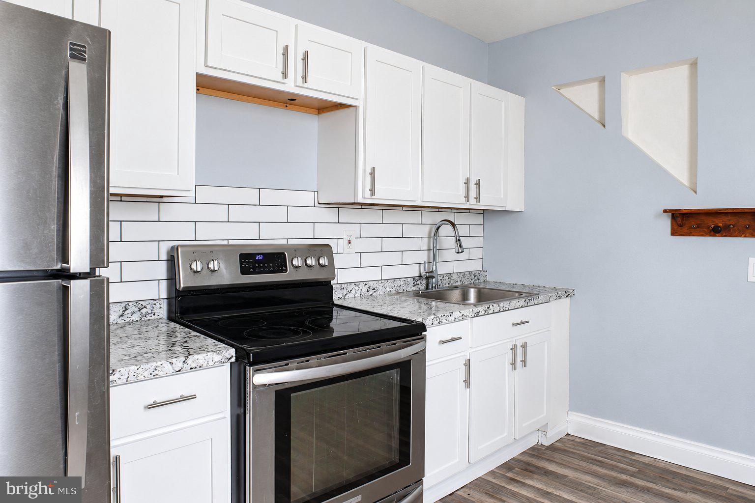 39 S 10TH STREET