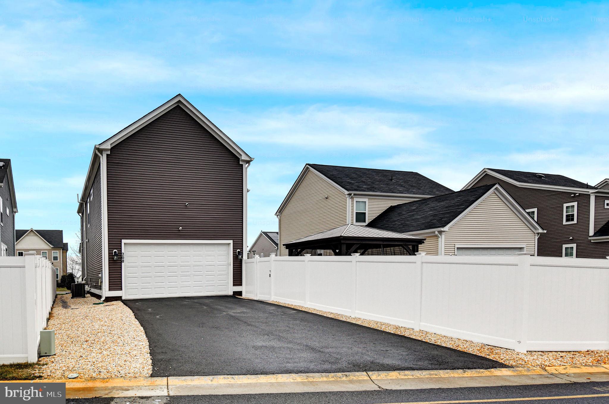 EMBREY MILL - Residential Lease