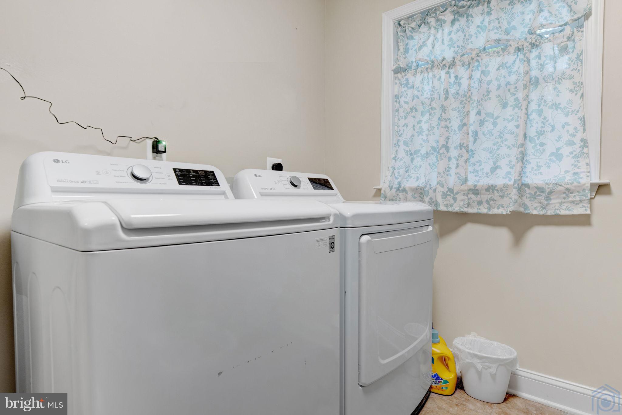 ROLL ACRES - Residential