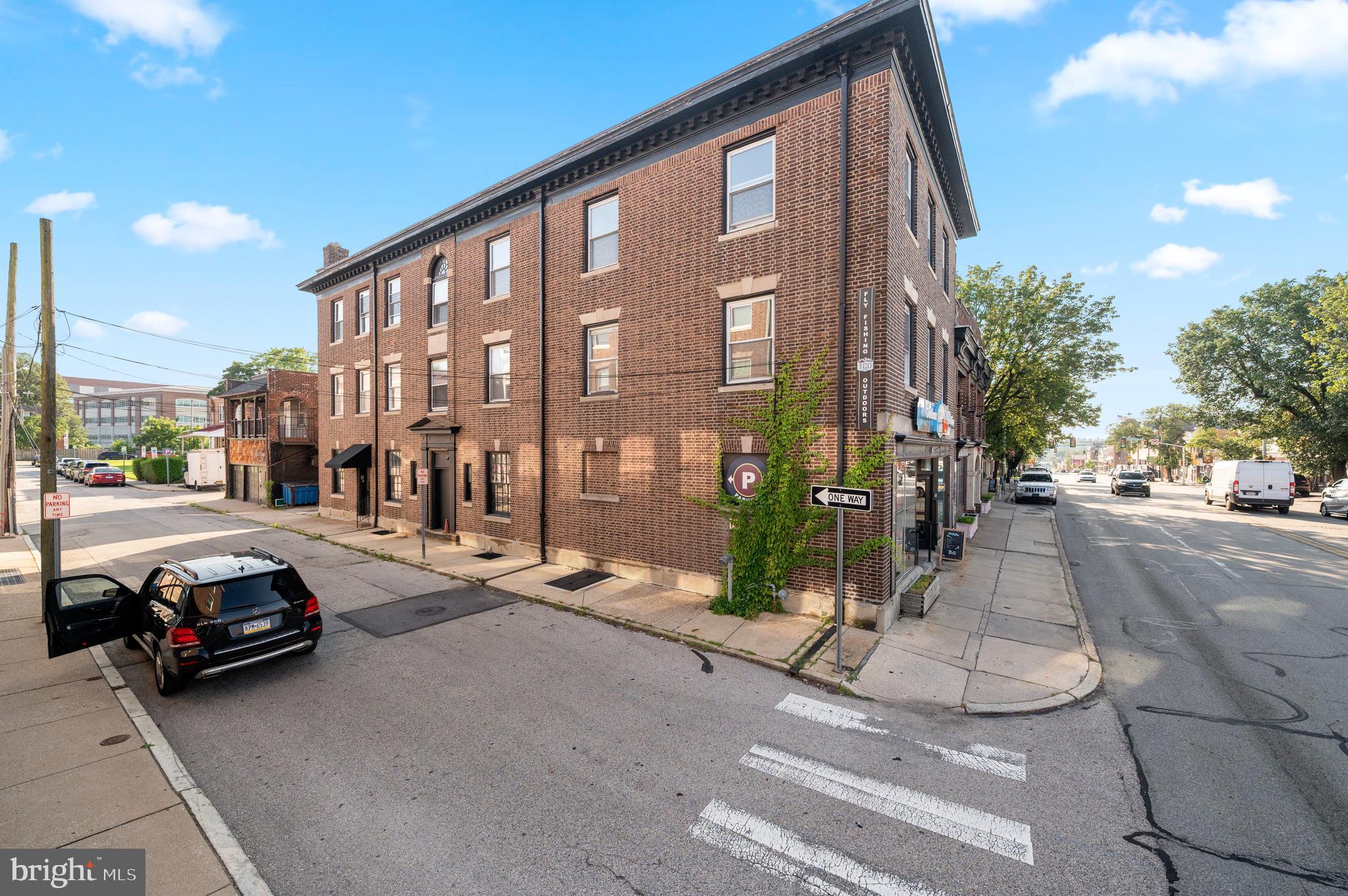 This bright 3-bedroom, 1-bathroom apartment is perfectly located in the center of Bryn Mawr, just a short walk to the train, shops, and a wide variety of restaurants. The unit features hardwood flooring throughout, ceiling fans, kitchen with a dishwasher and built-in microwave. Parking available for an additional monthly fee. Shared washer and dryer in building. Enjoy modern living with unbeatable walkability and access to everything the Main Line has to offer.