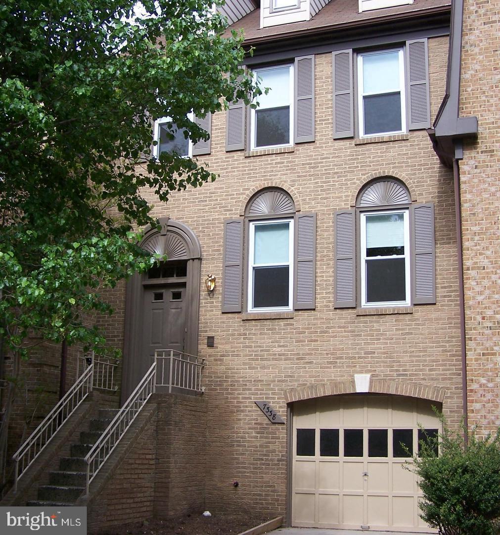 7338 MALLORY LANE