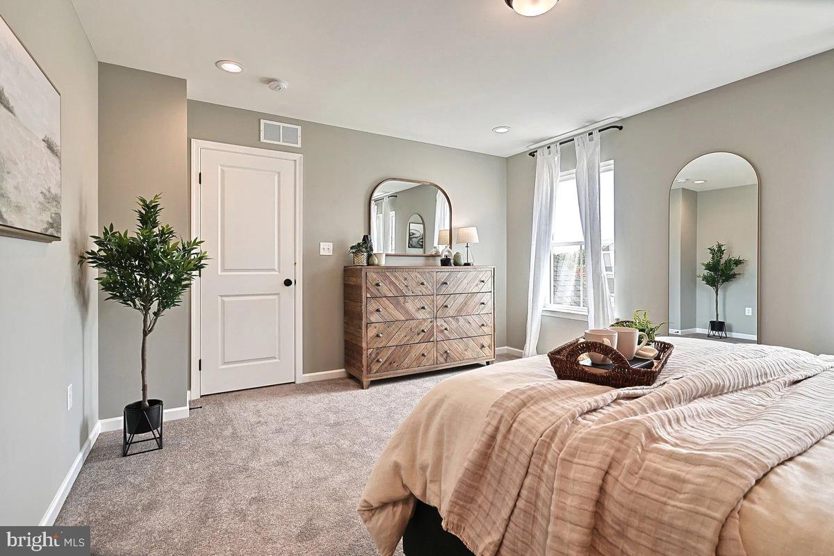 STONE MILL ESTATES - Residential