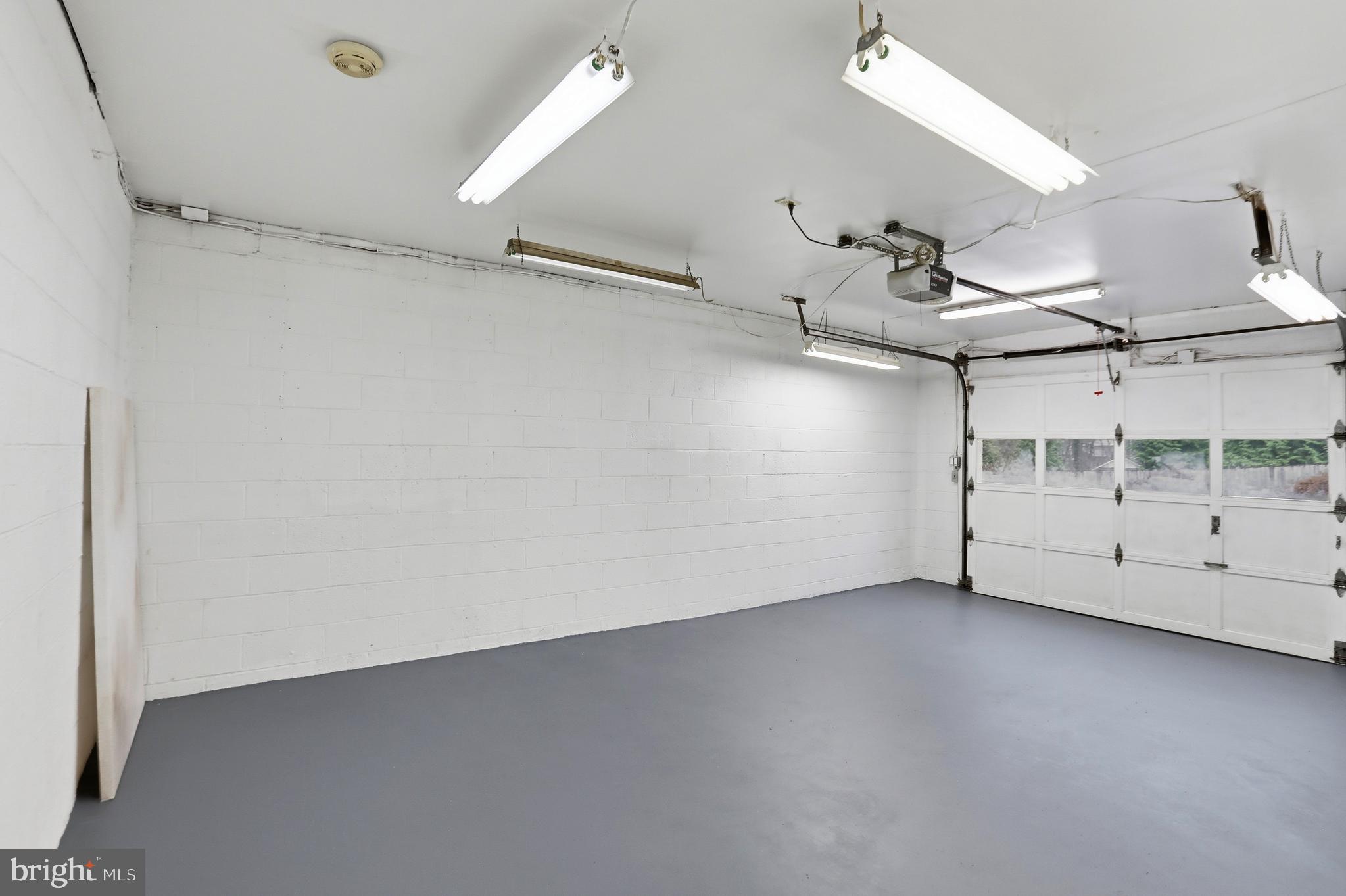 VALE SPRING WOODS - Residential