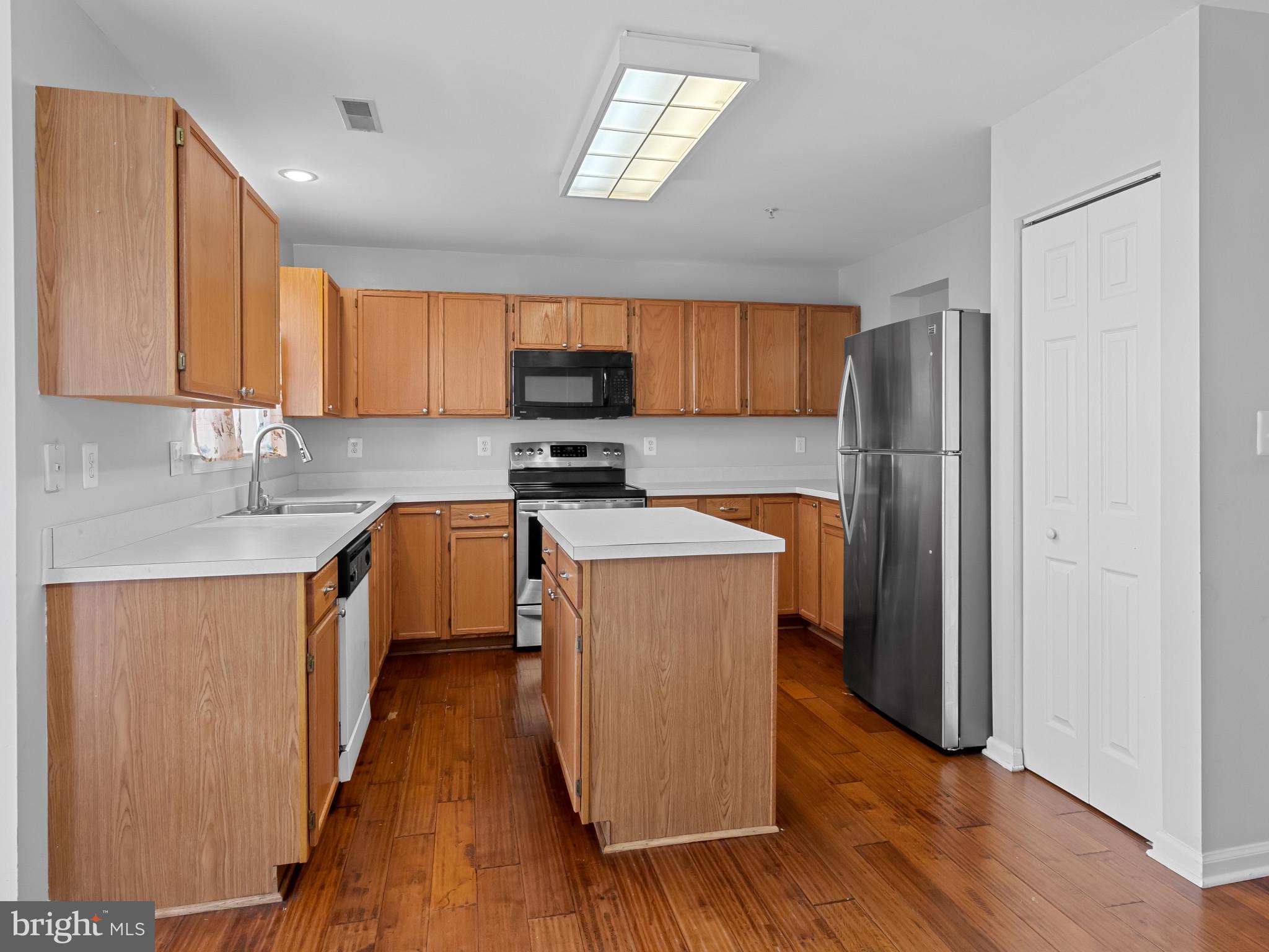 CROMWELL FOUNTAIN - Residential Lease