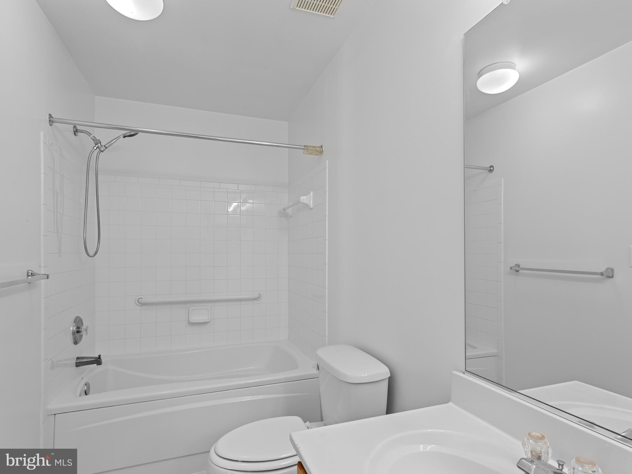 CROMWELL FOUNTAIN - Residential Lease