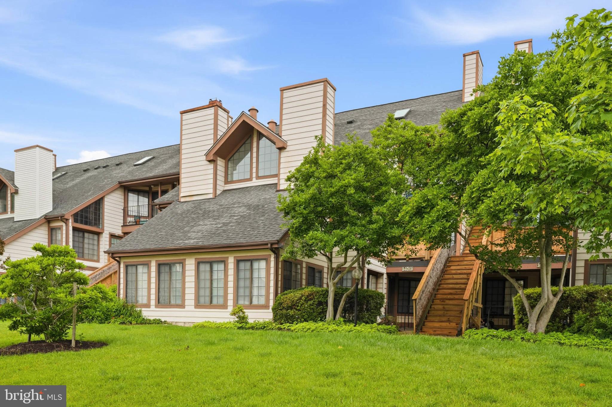 THE TIERS OF LAUREL LAKE - Residential