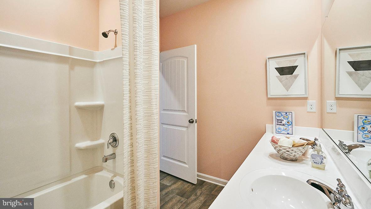 WOODFIELD PRESERVE - Residential