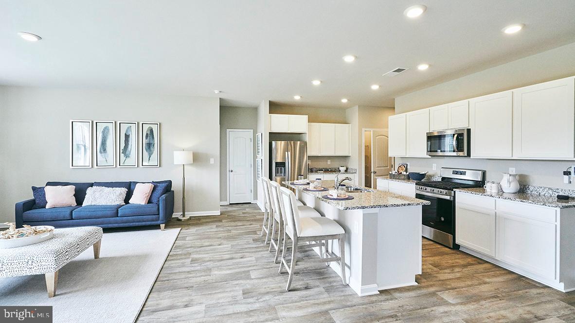 WOODFIELD PRESERVE - Residential