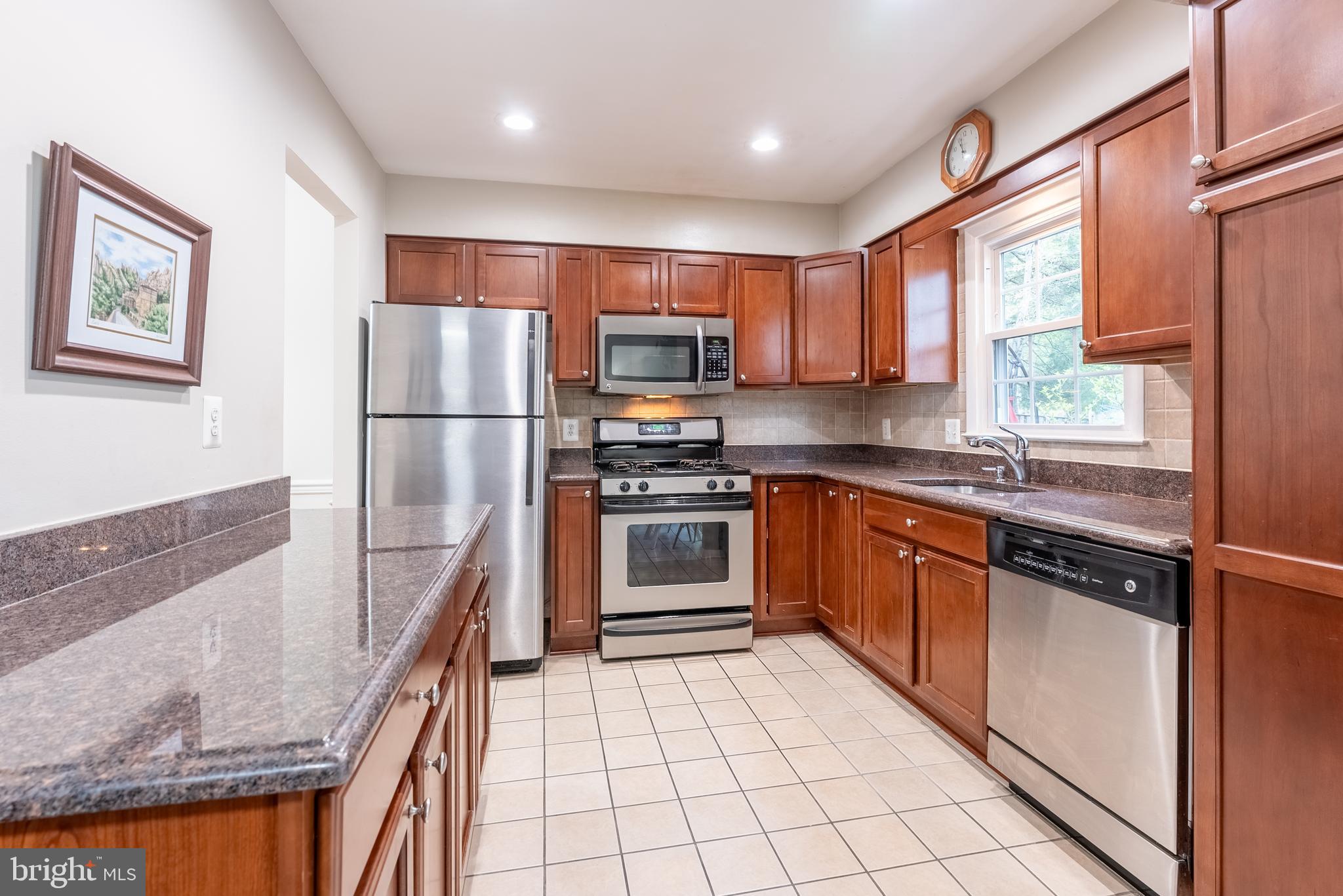 CIRCLE WOODS - Residential