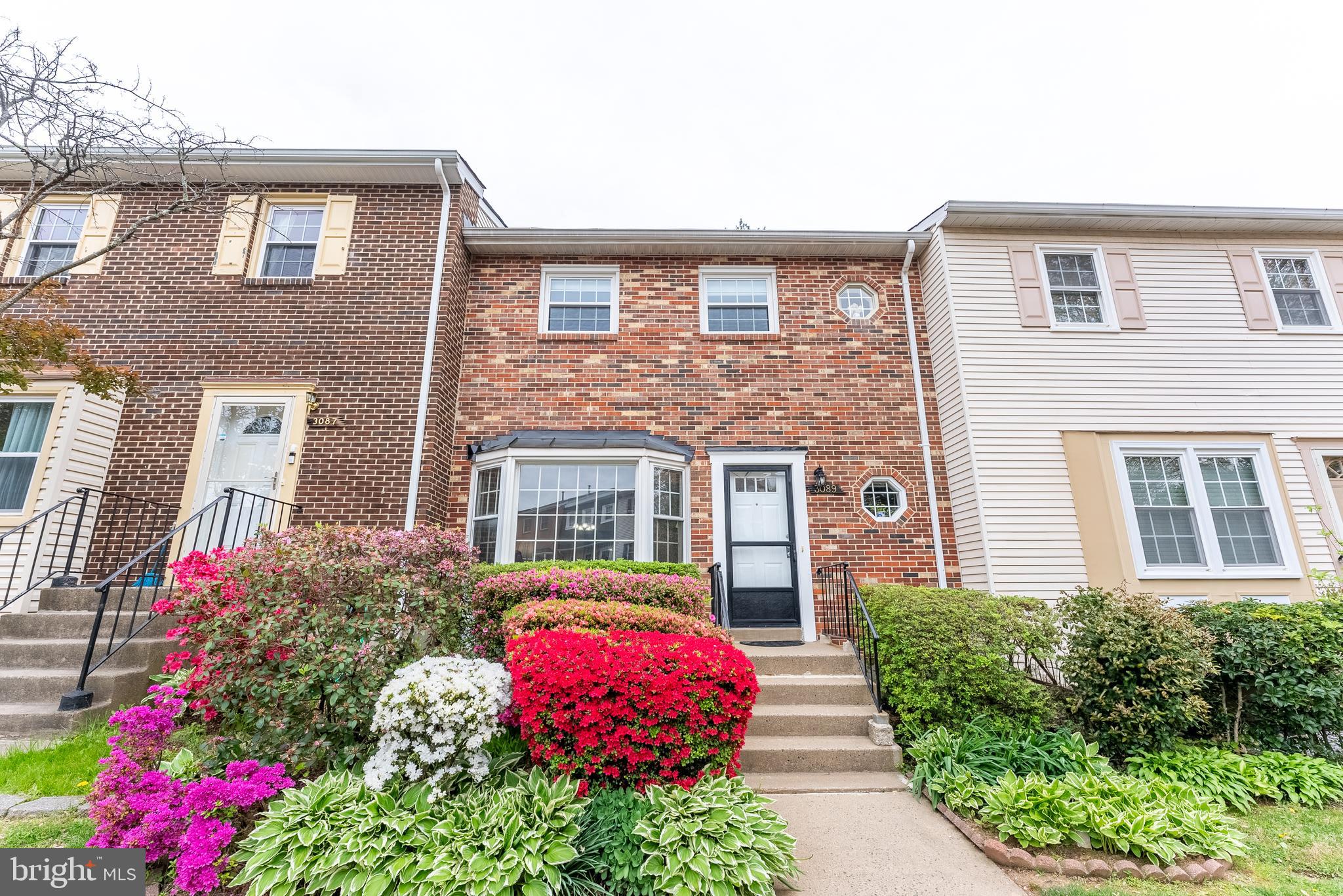 3089 WHITE BIRCH COURT