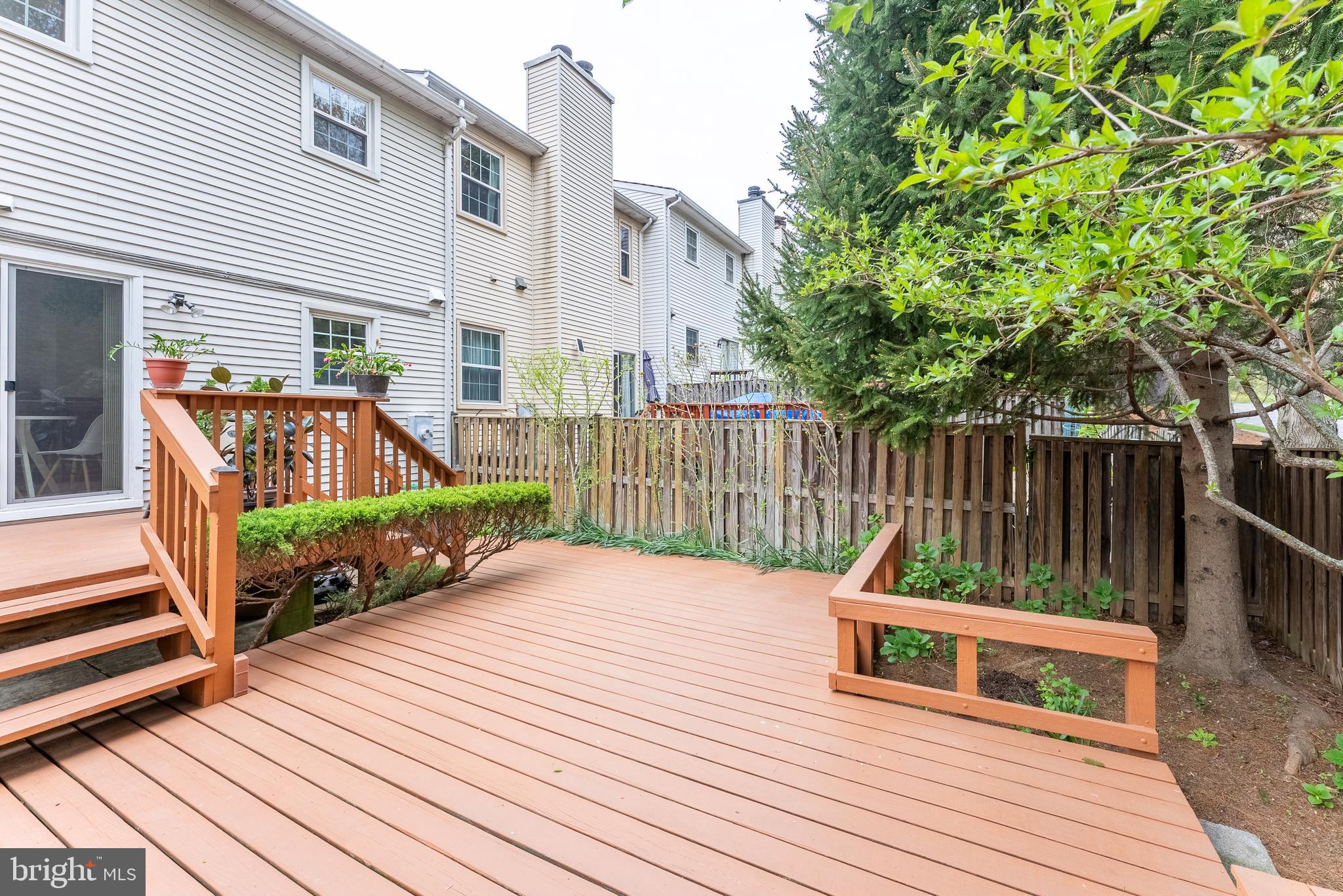 CIRCLE WOODS - Residential