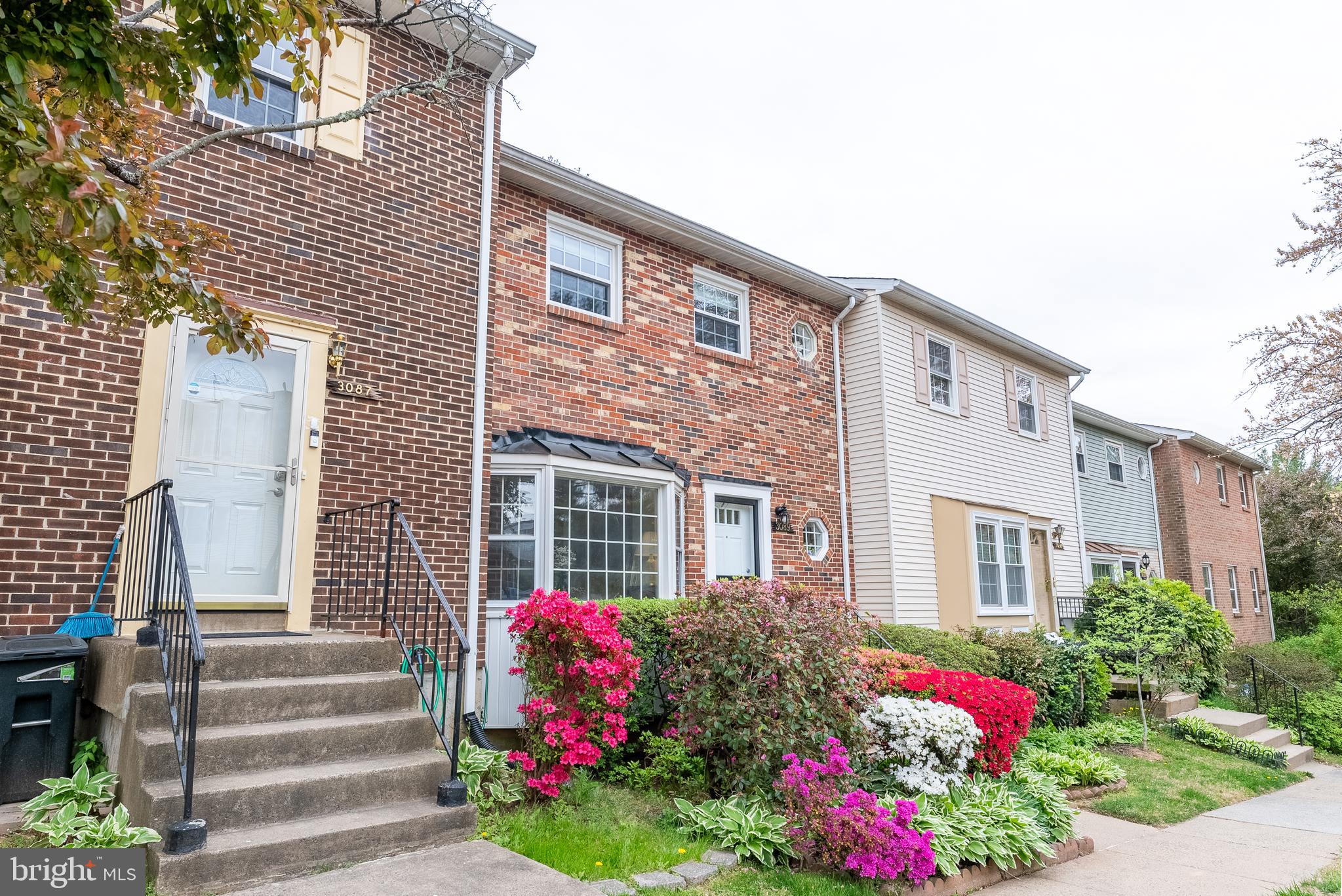 3089 WHITE BIRCH COURT