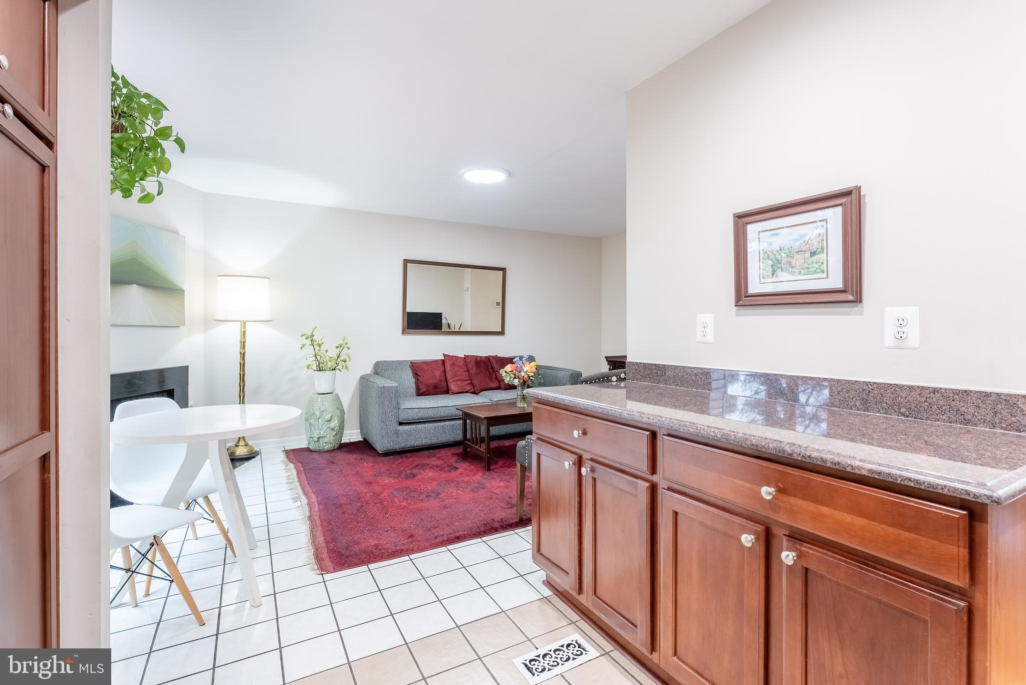 CIRCLE WOODS - Residential