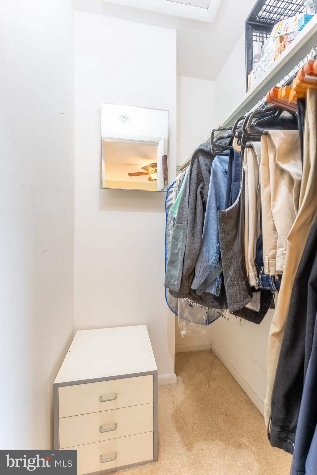 CIRCLE WOODS - Residential