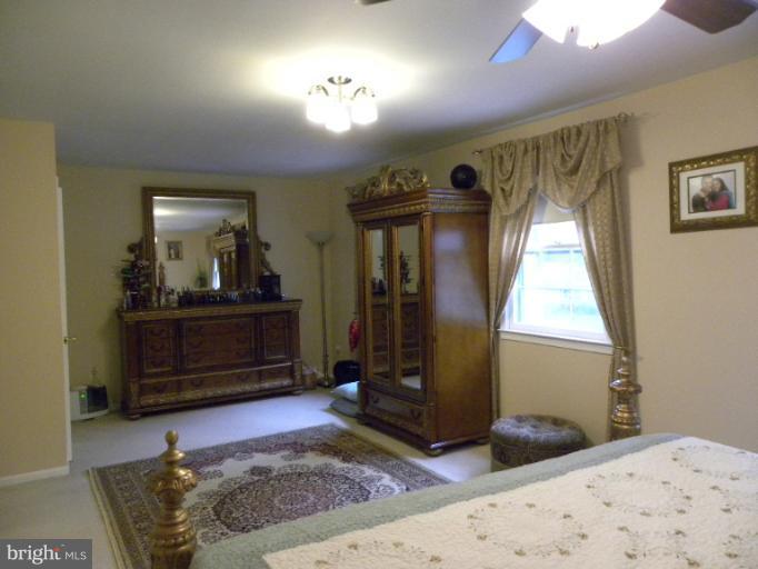 KINGS PARK WEST - Residential Lease