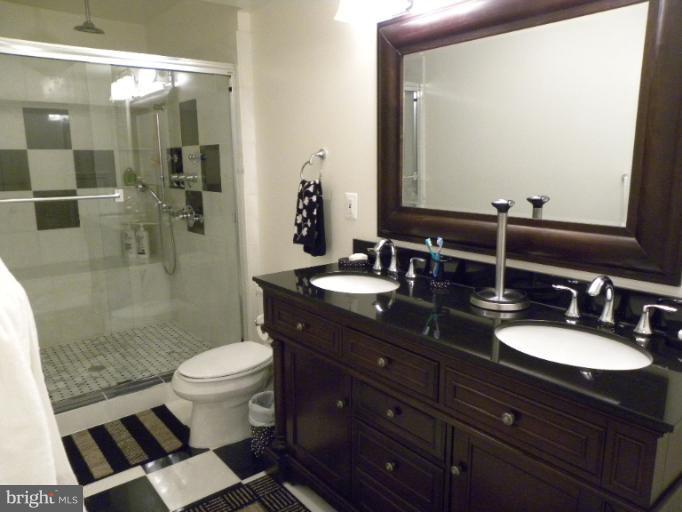 KINGS PARK WEST - Residential Lease