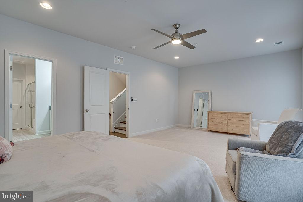 POTOMAC OVERLOOK CONDO - Residential