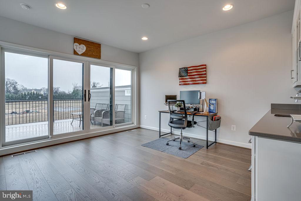 POTOMAC OVERLOOK CONDO - Residential