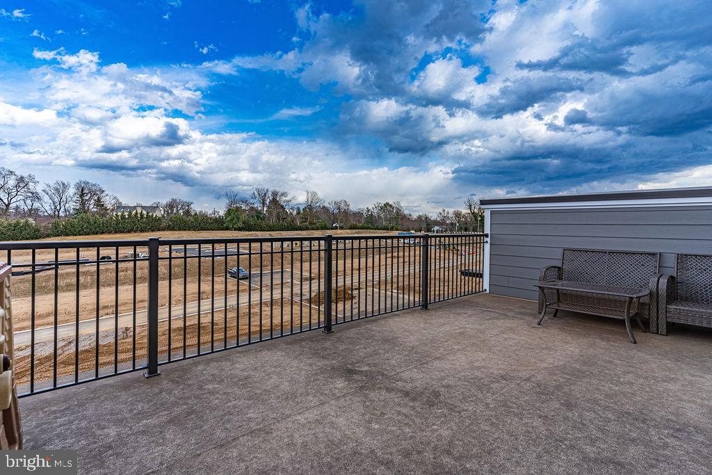 POTOMAC OVERLOOK CONDO - Residential