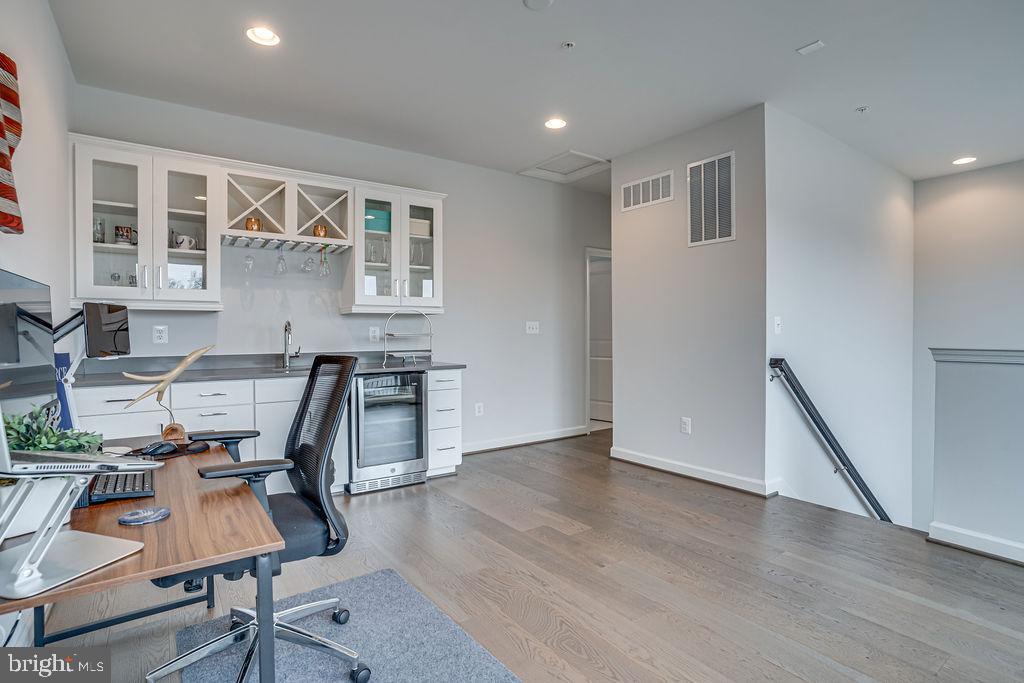 POTOMAC OVERLOOK CONDO - Residential