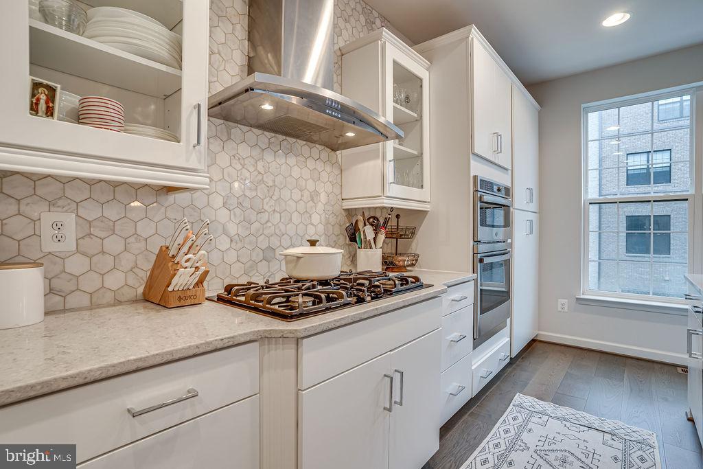POTOMAC OVERLOOK CONDO - Residential