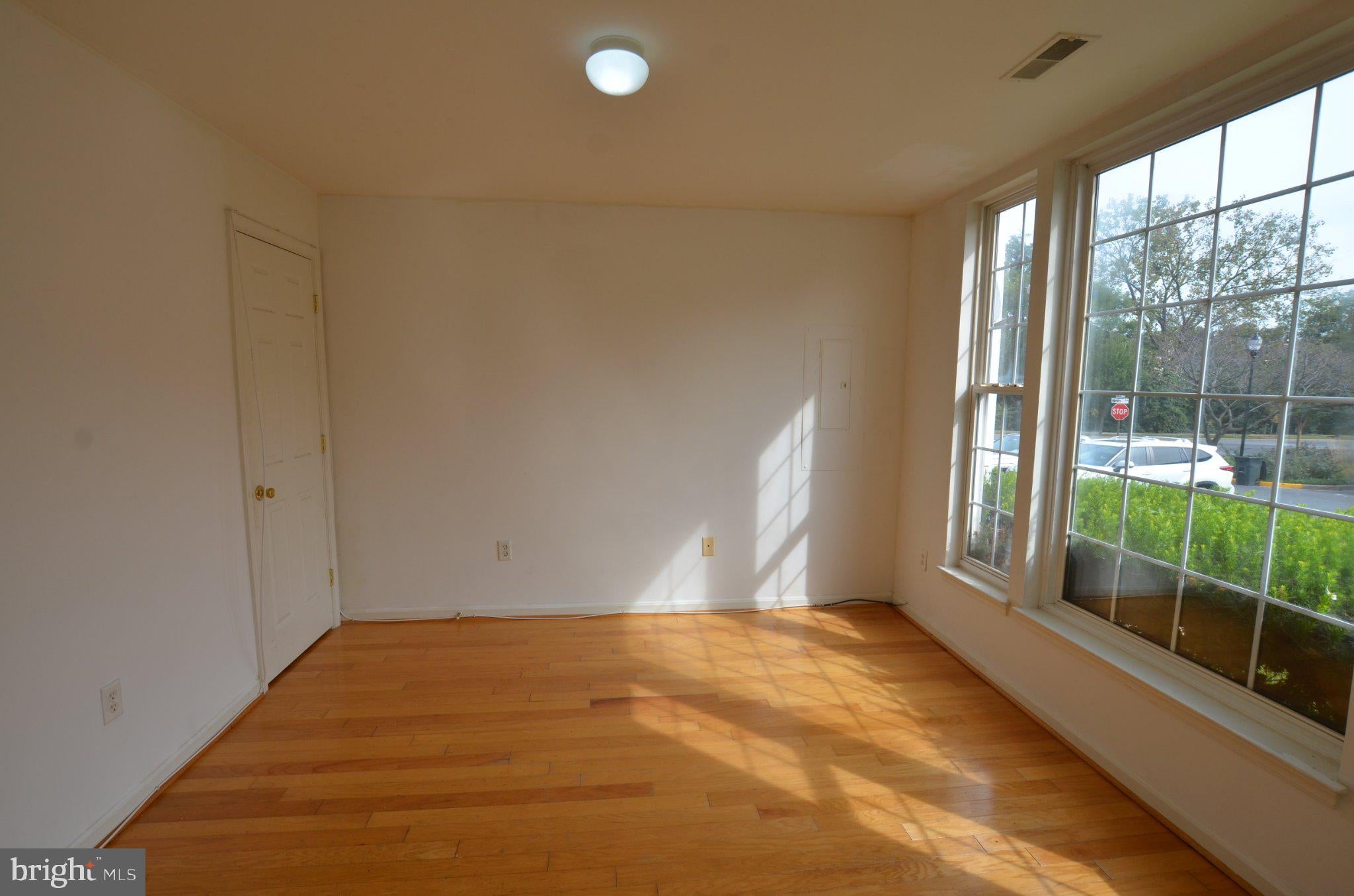 506 ELLISON COURT