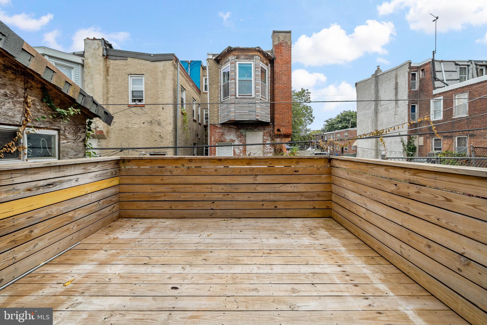 STRAWBERRY MANSION - Residential