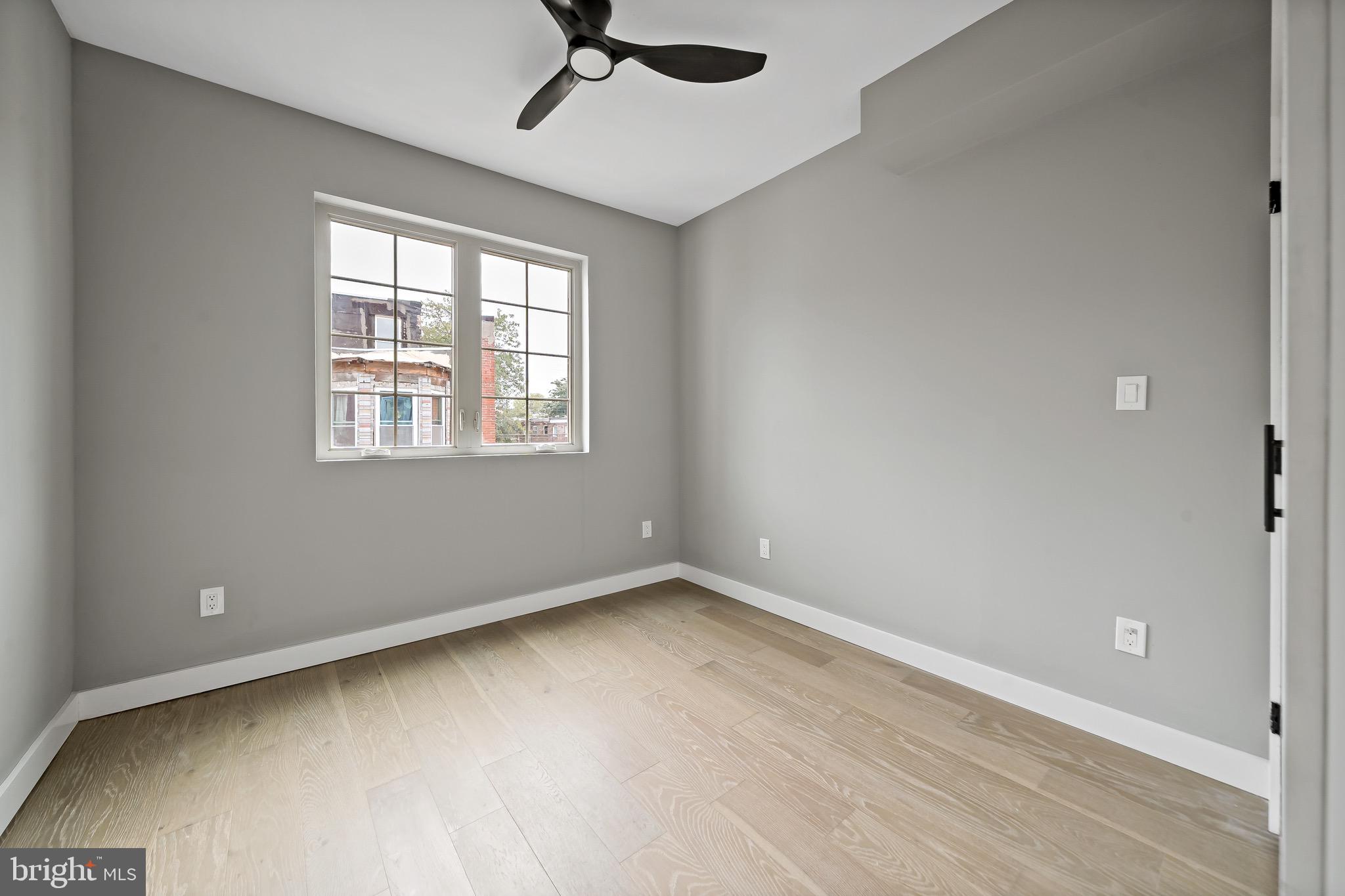 STRAWBERRY MANSION - Residential