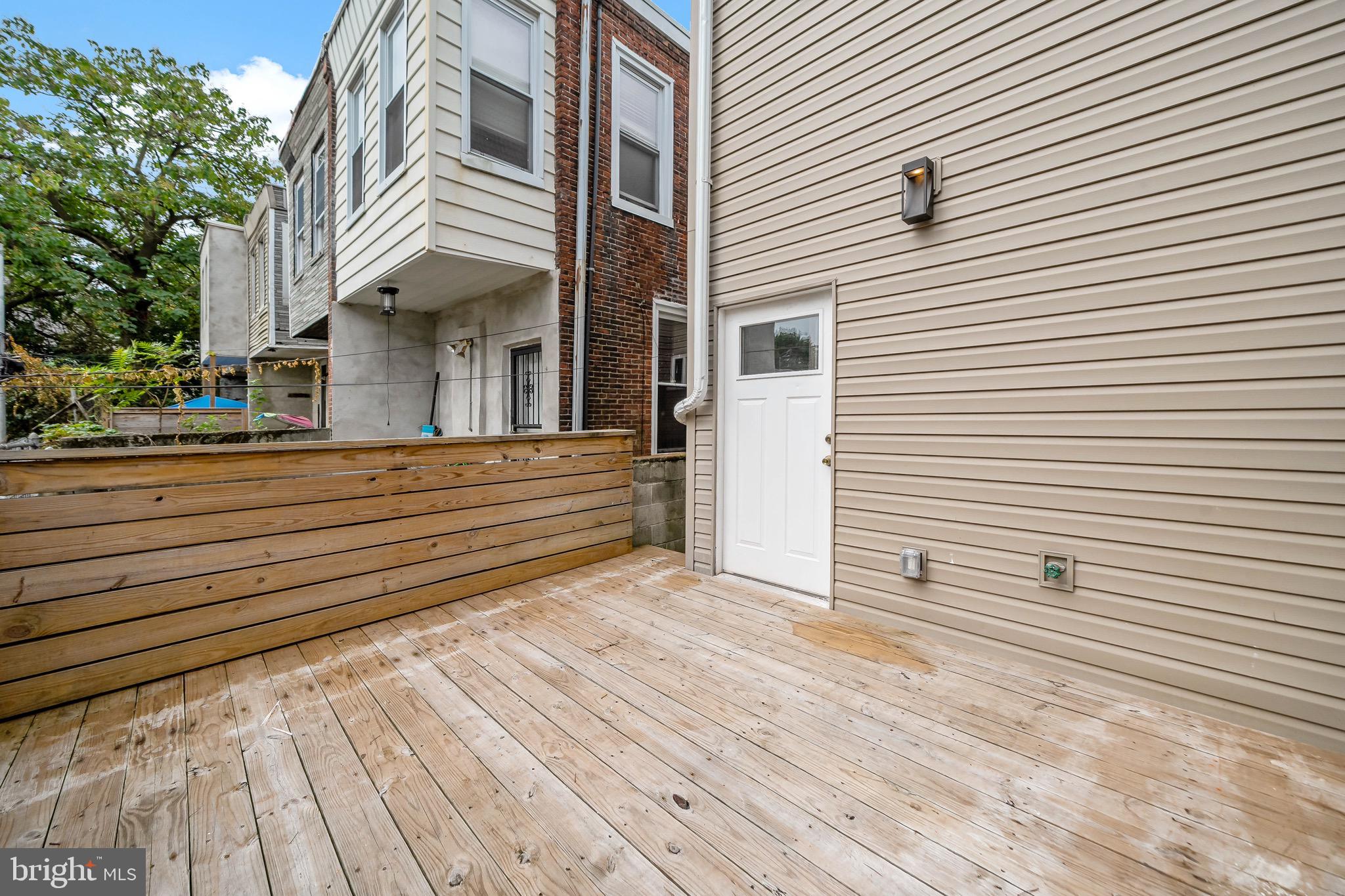 STRAWBERRY MANSION - Residential