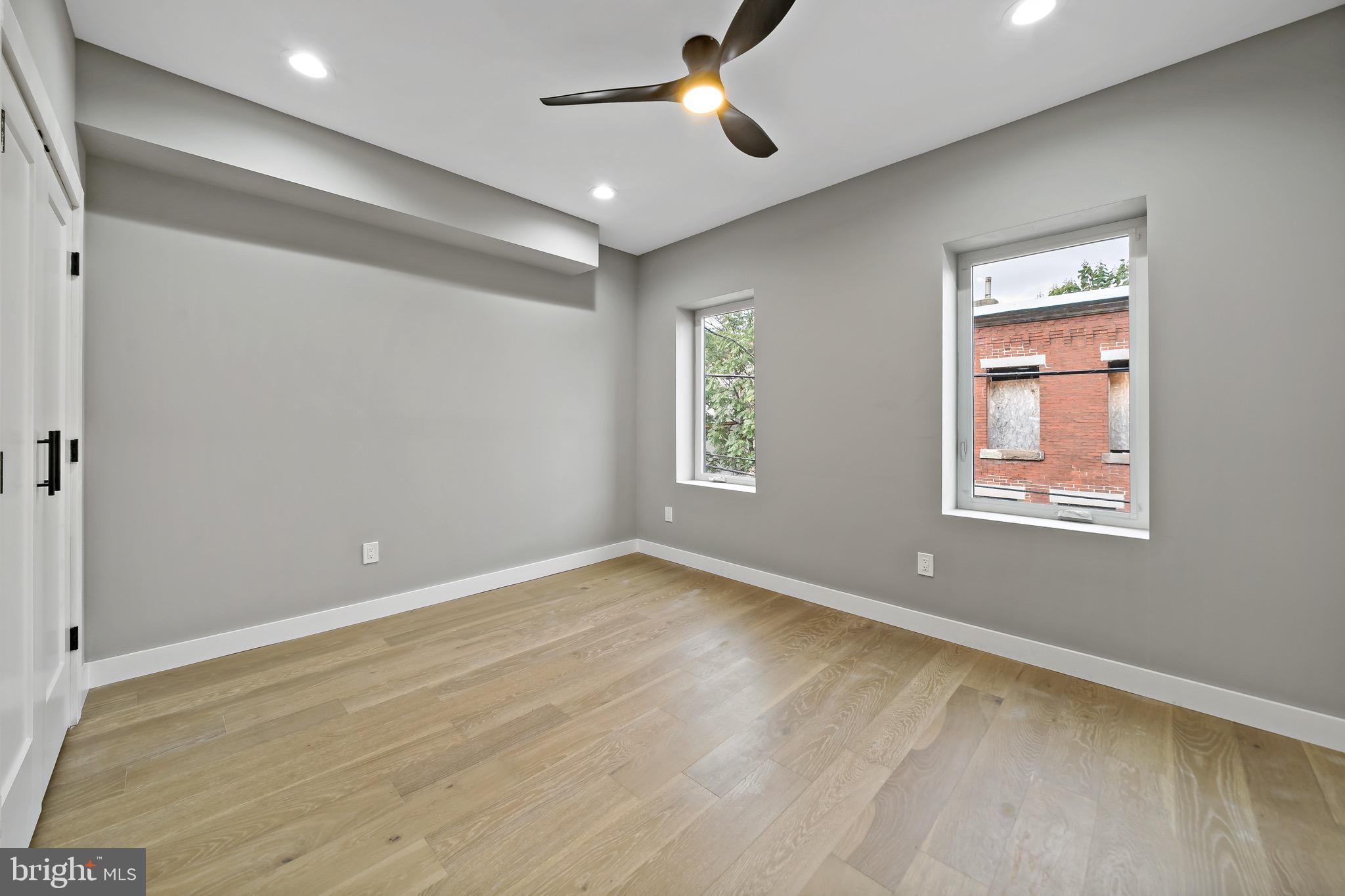 STRAWBERRY MANSION - Residential