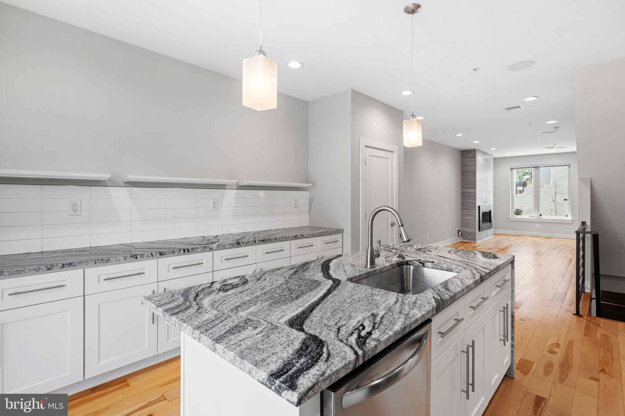 POINT BREEZE - Residential