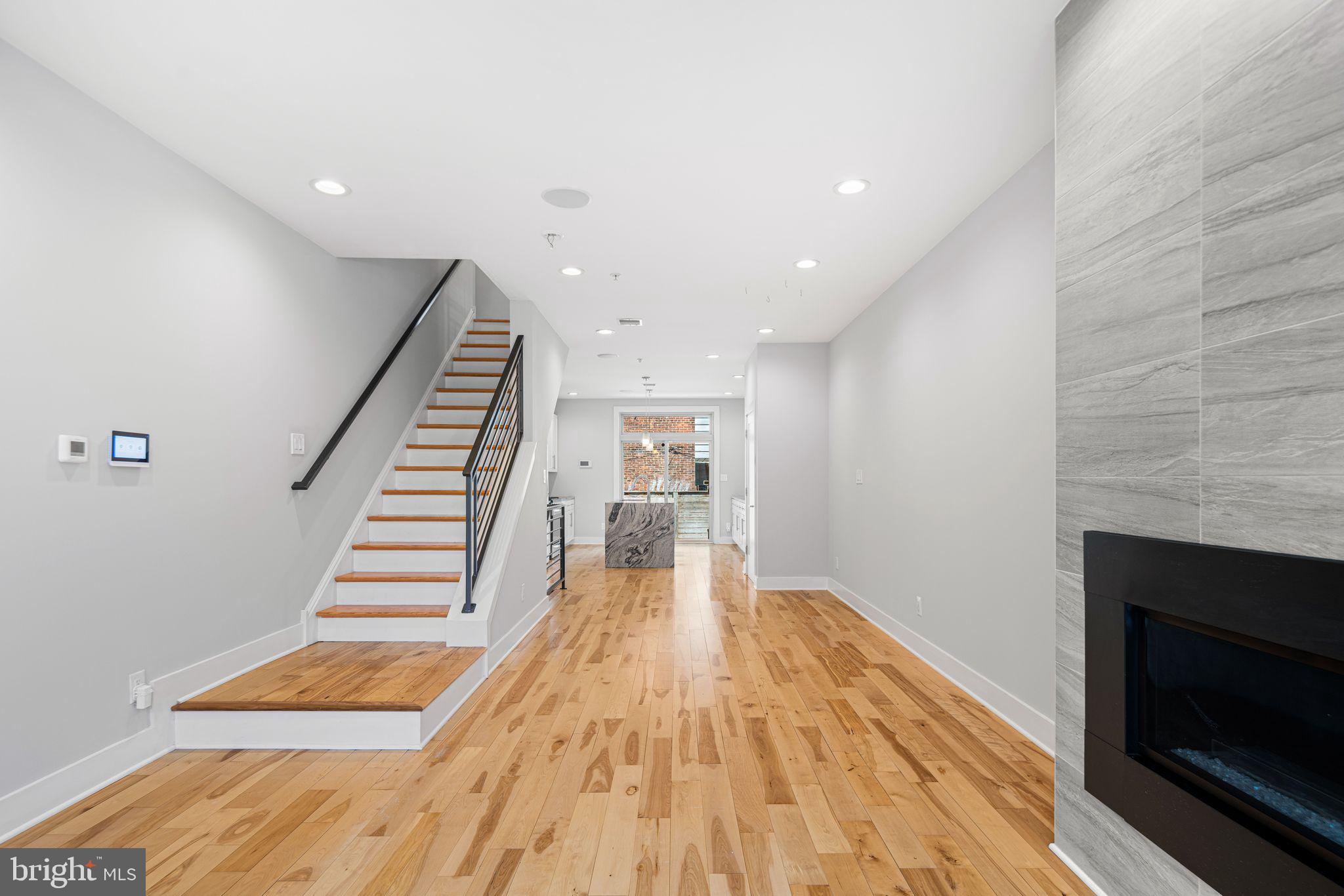POINT BREEZE - Residential