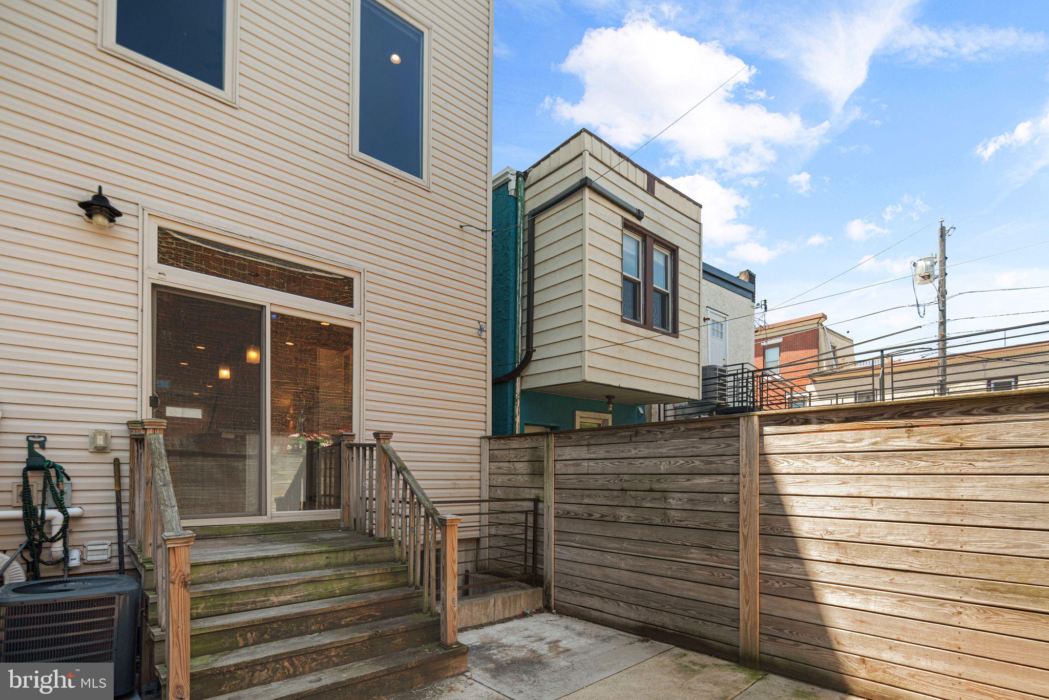 POINT BREEZE - Residential