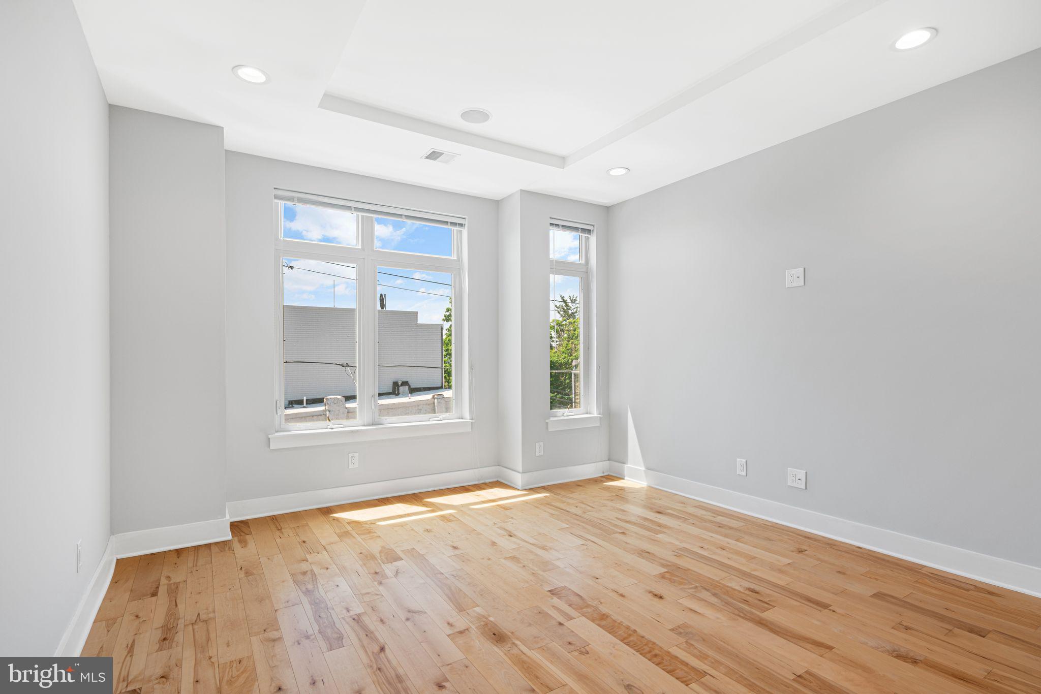 POINT BREEZE - Residential