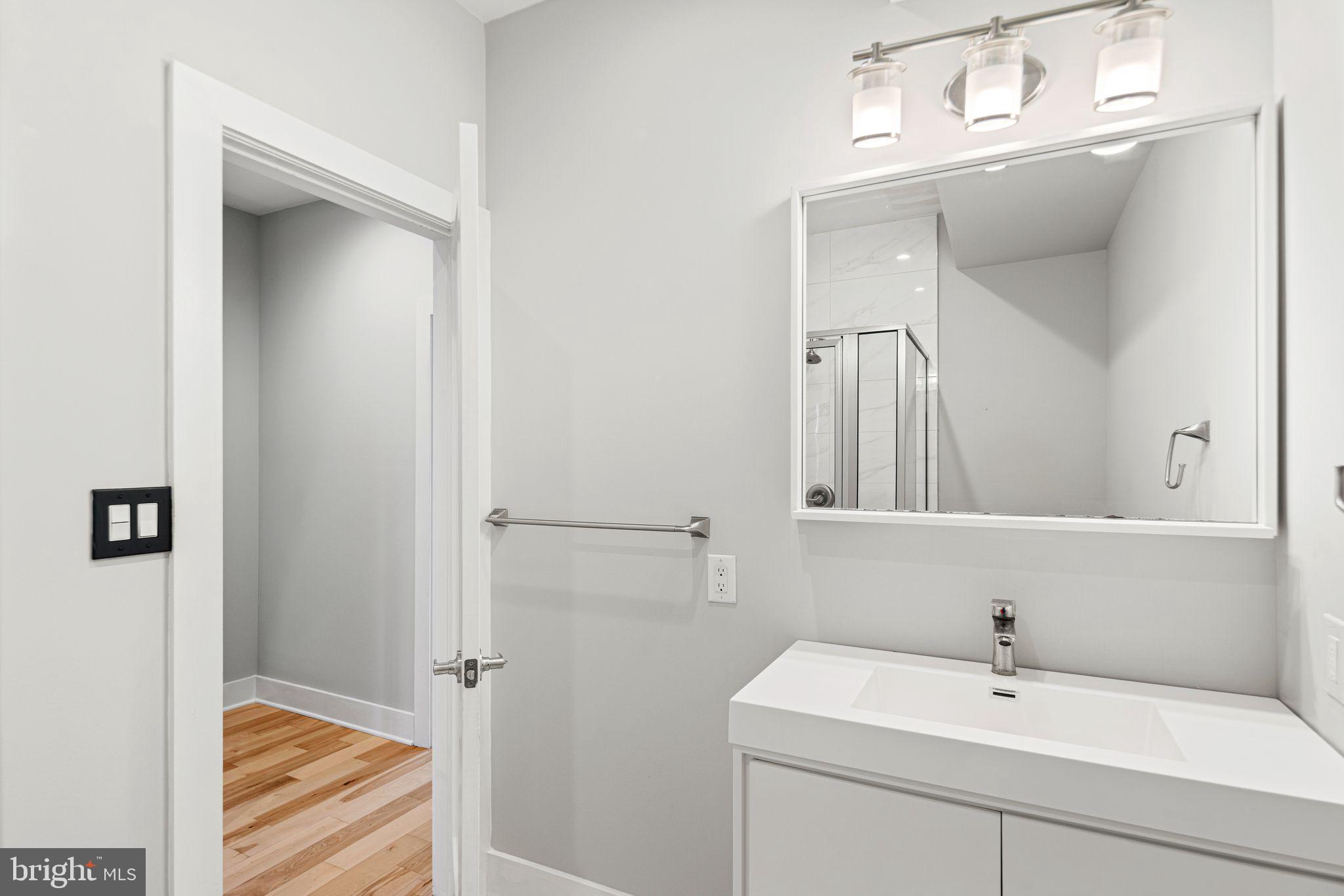 POINT BREEZE - Residential