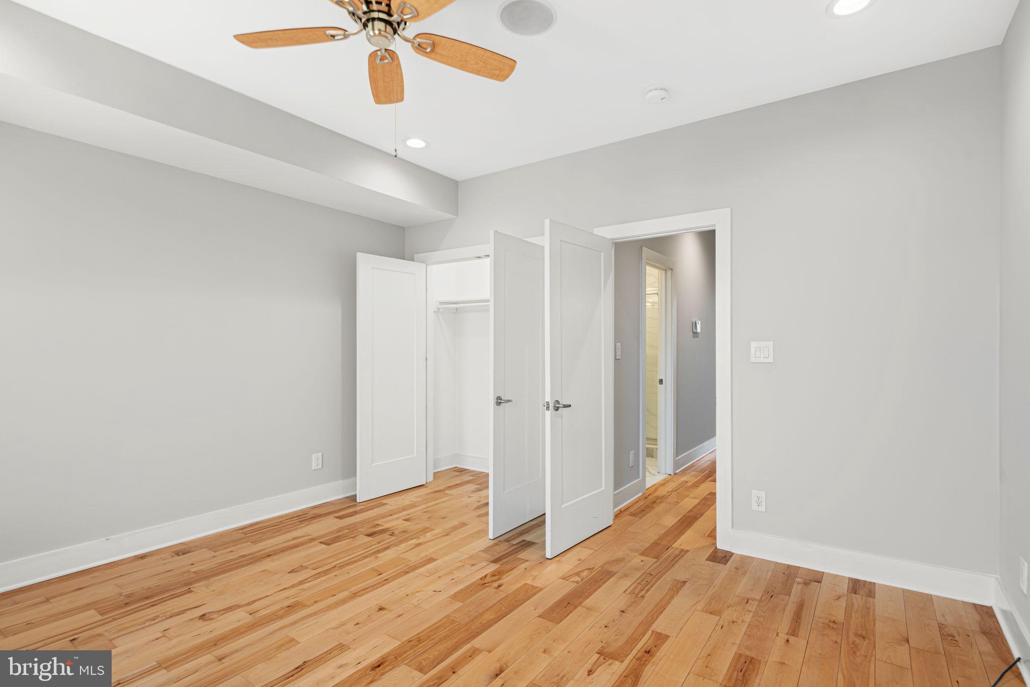POINT BREEZE - Residential
