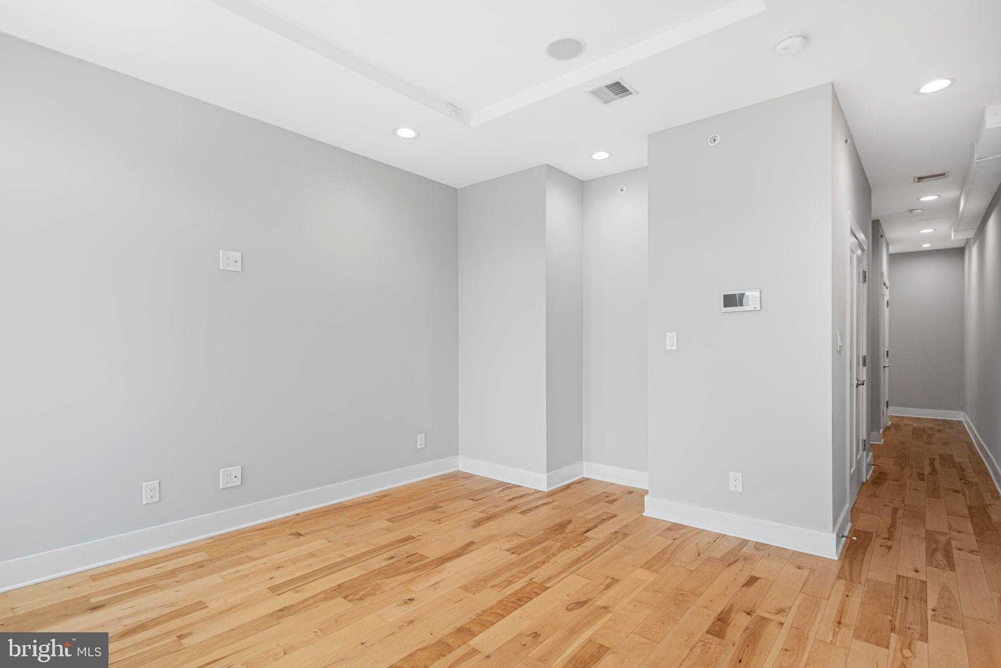 POINT BREEZE - Residential