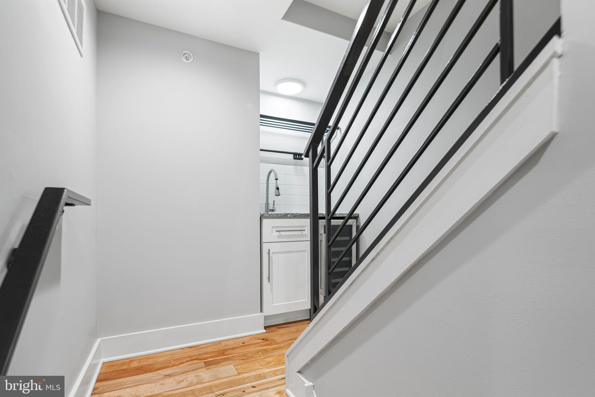 POINT BREEZE - Residential
