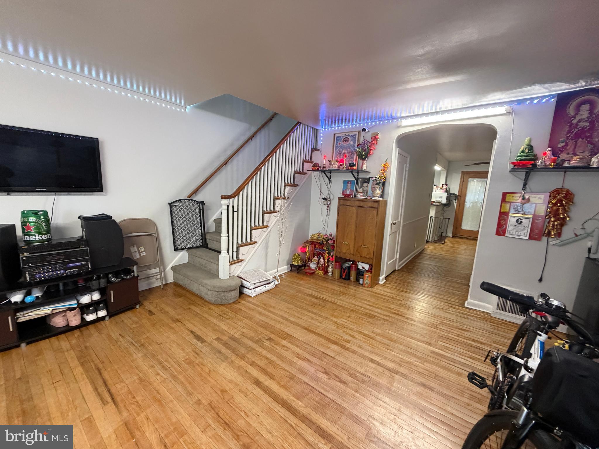 LAWNCREST - Residential