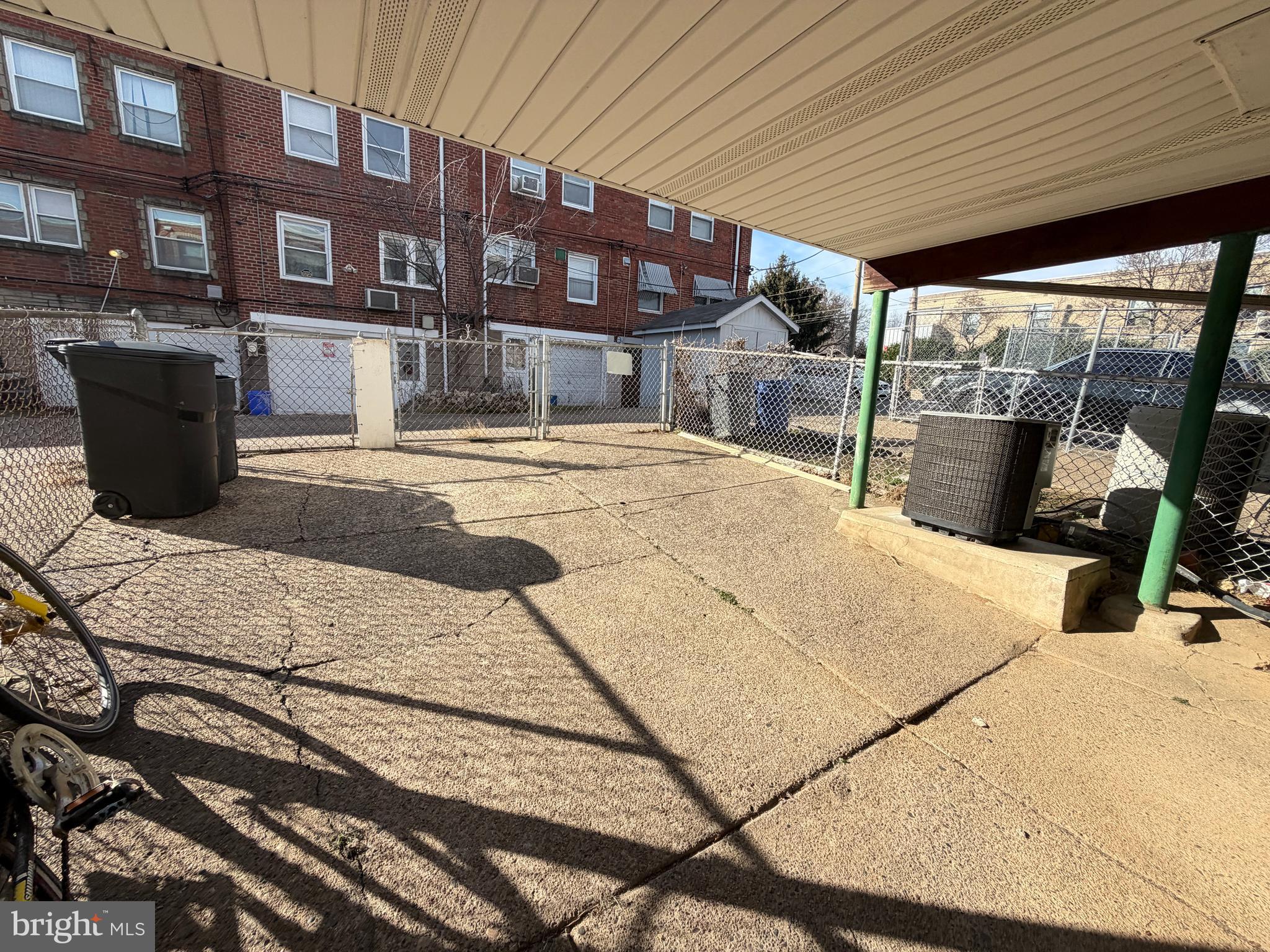 LAWNCREST - Residential