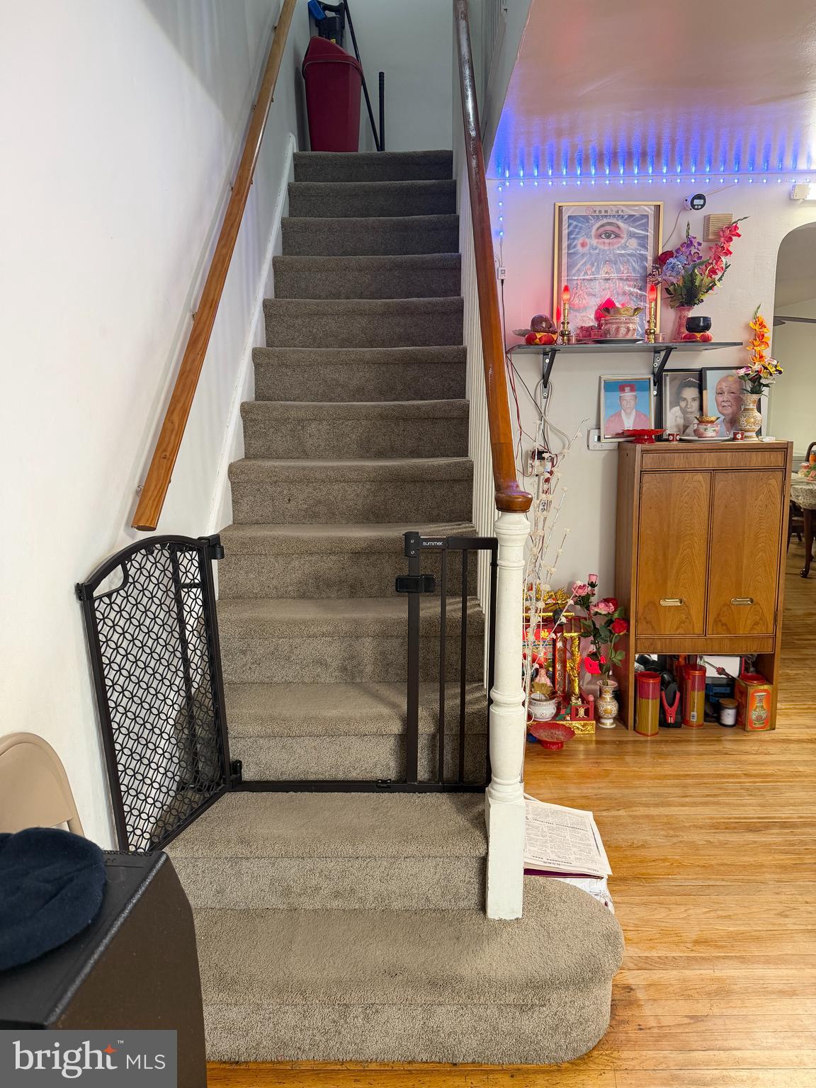 LAWNCREST - Residential