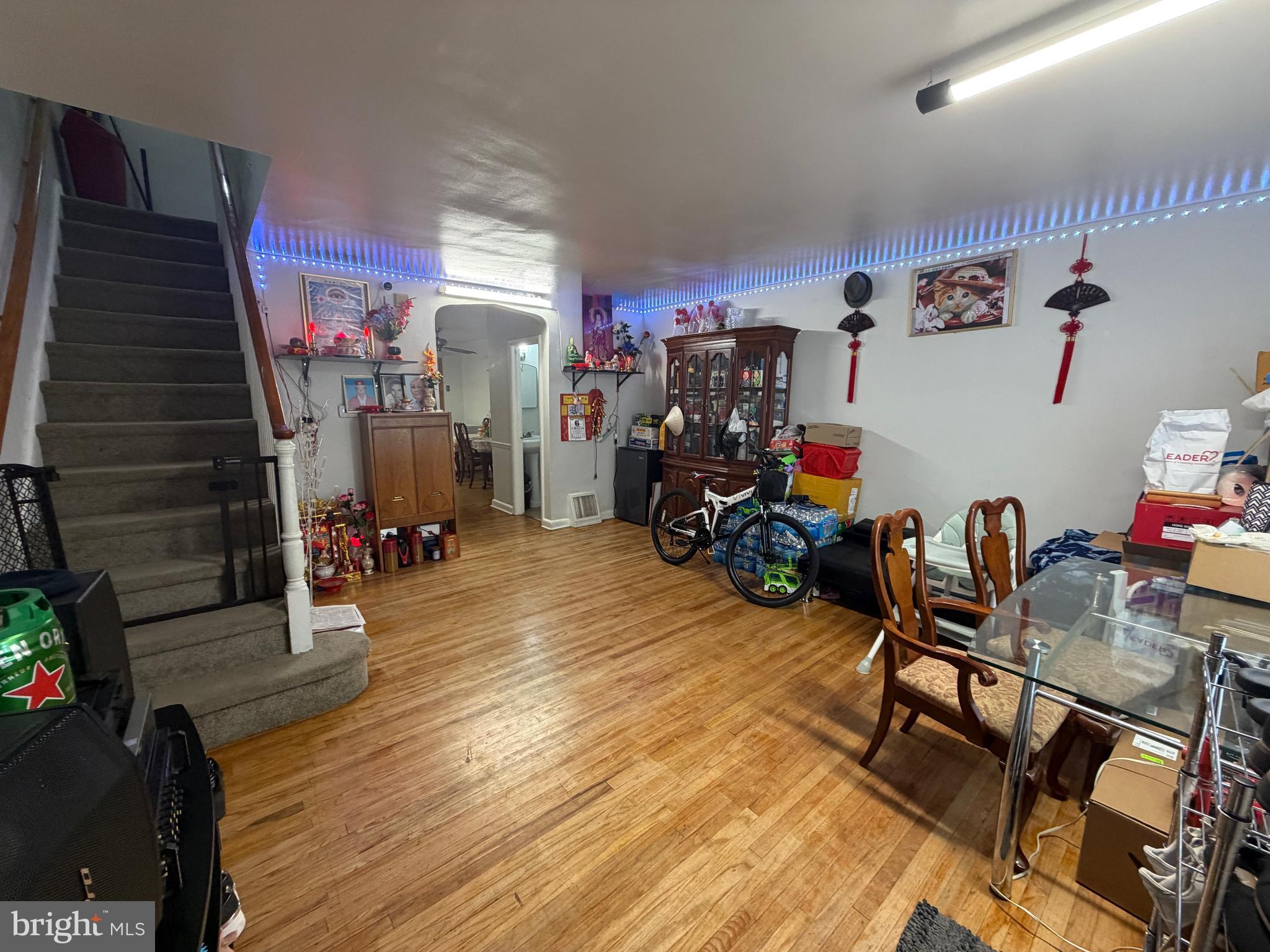 LAWNCREST - Residential