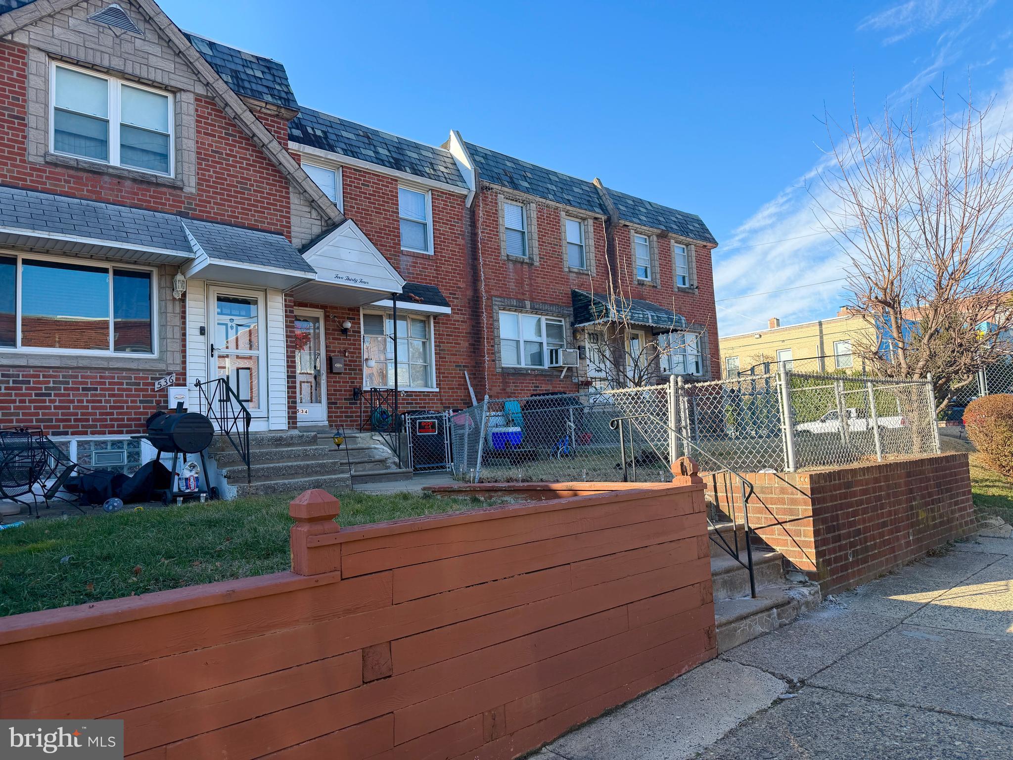 LAWNCREST - Residential