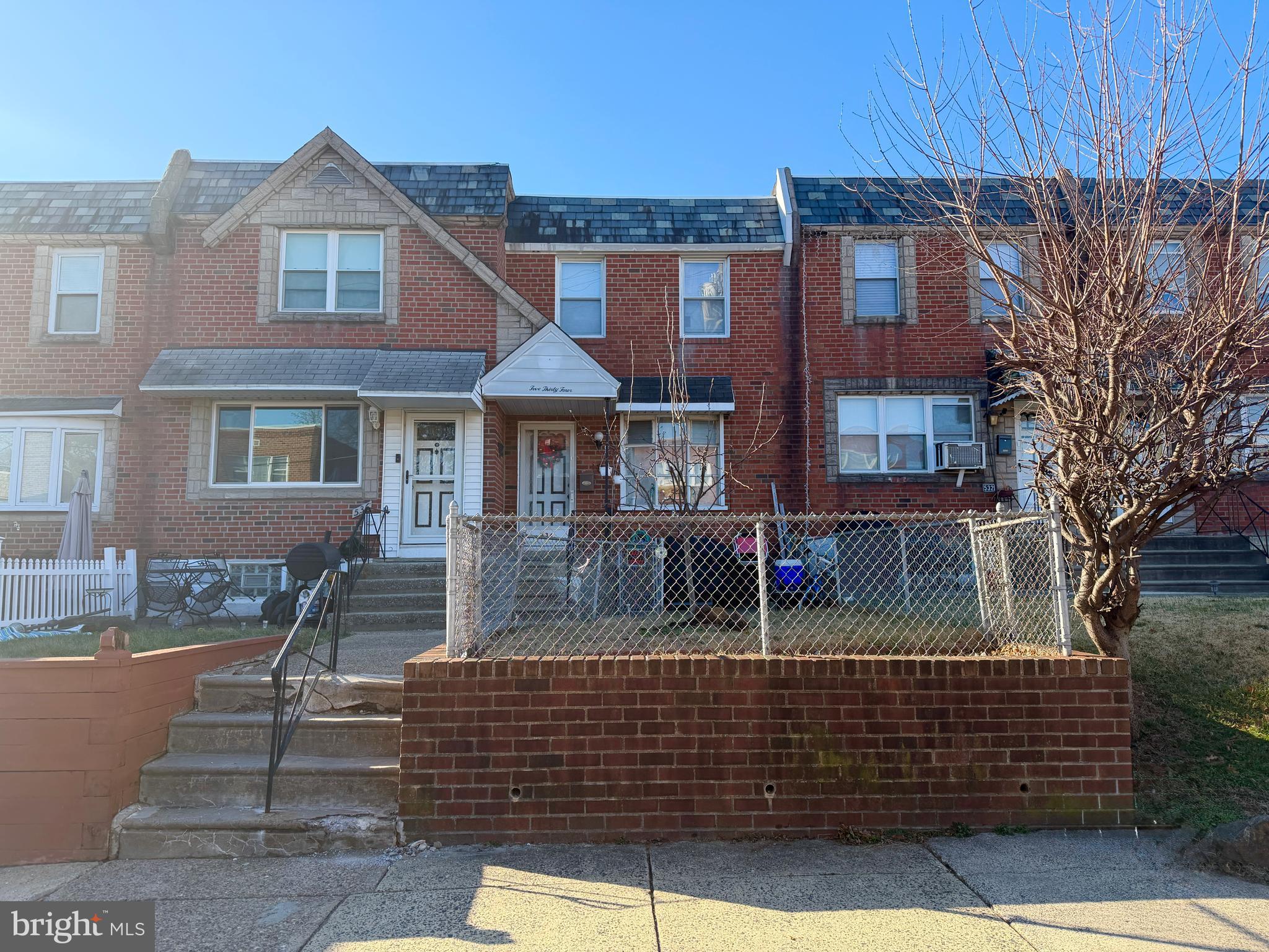 LAWNCREST - Residential