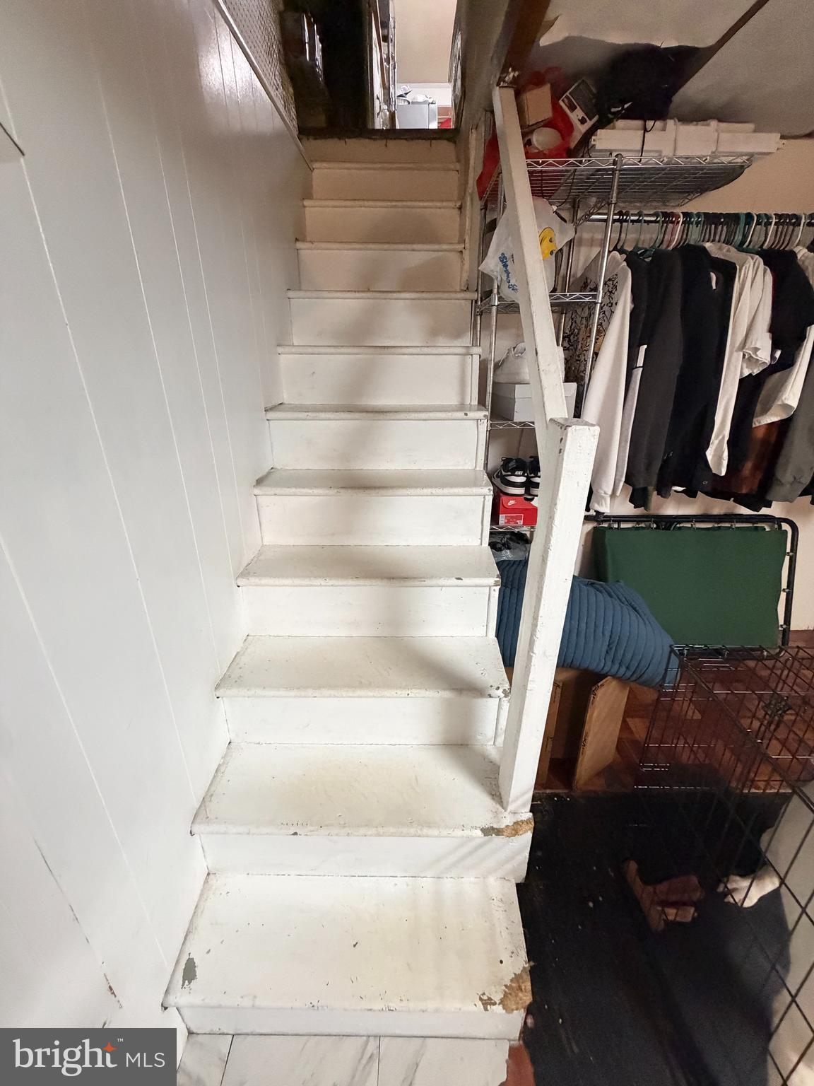 LAWNCREST - Residential