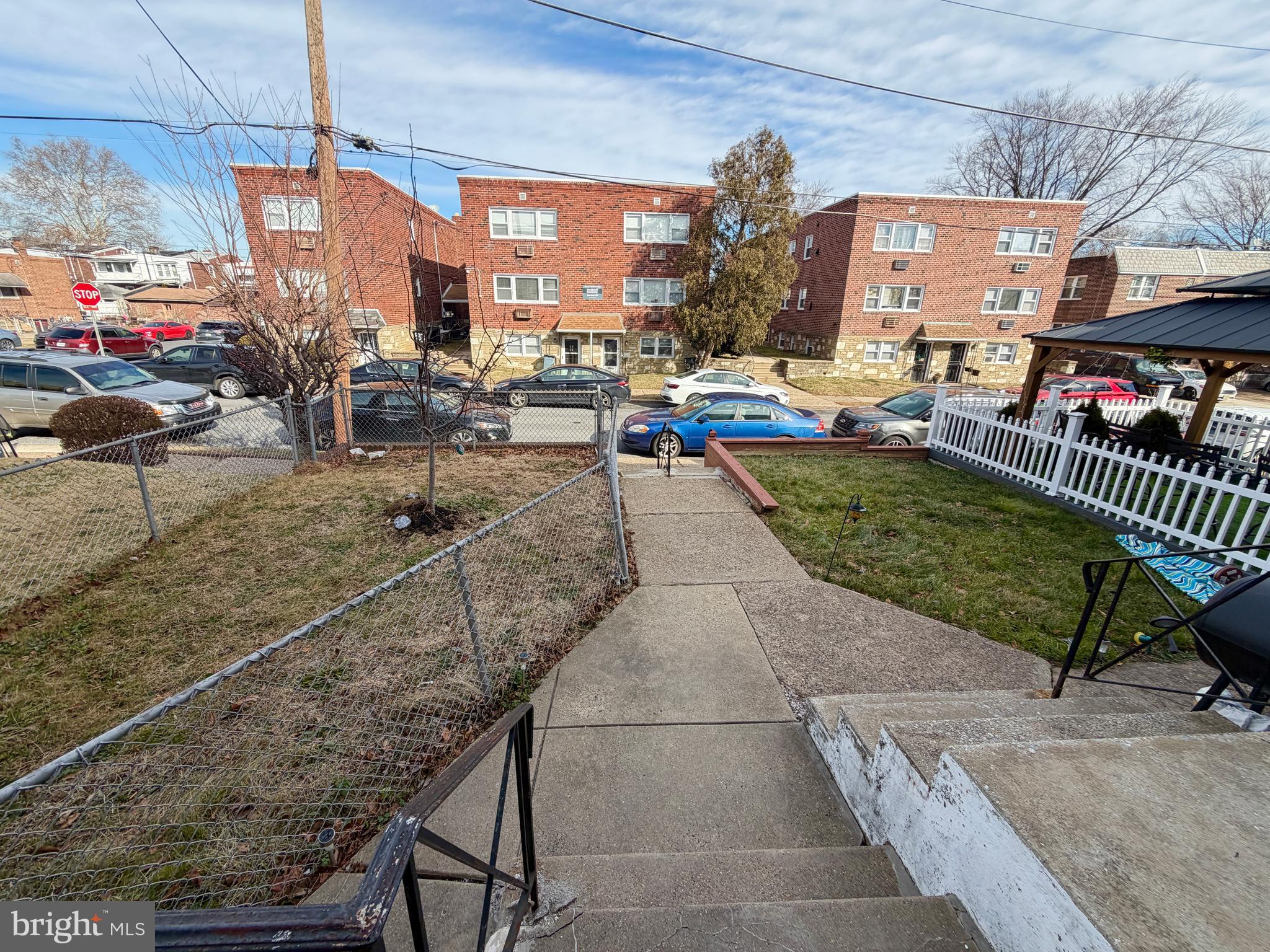 LAWNCREST - Residential